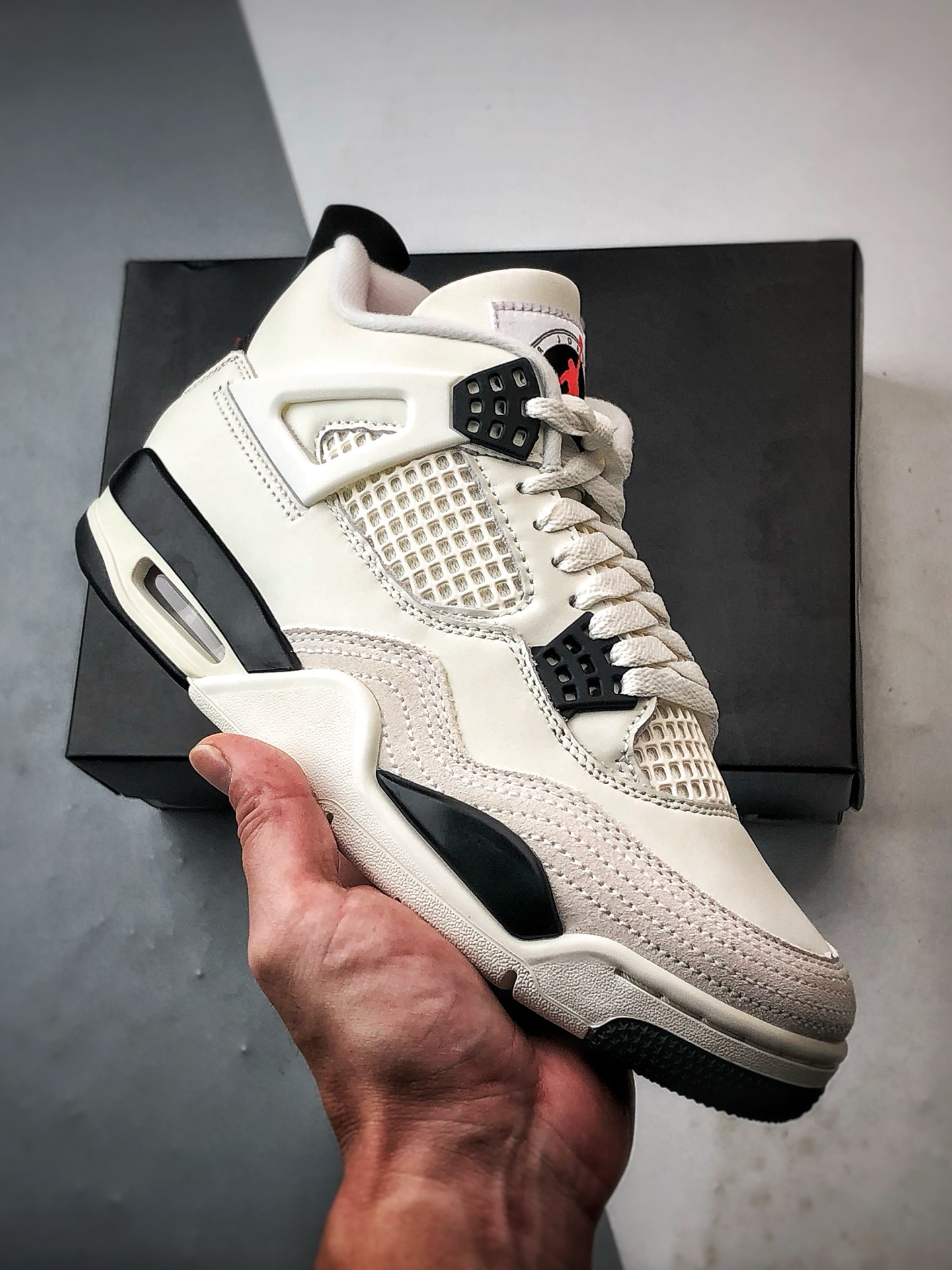 Air Jordan 4 Retro ”Flight Club” Sail/Black-University Red 飞行俱乐部白黑 IM4002-100