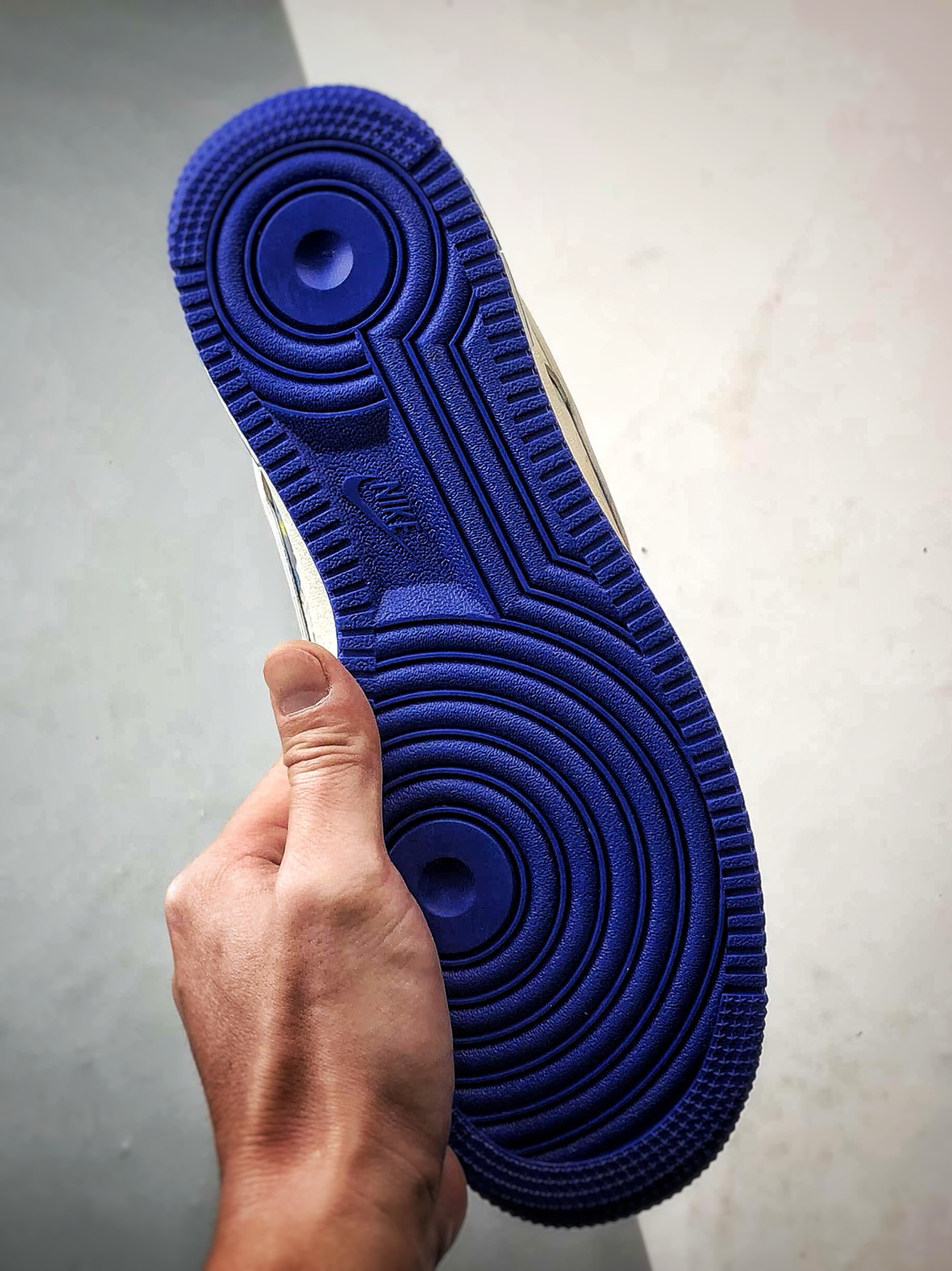 Kaws x Air Force 1 Low 涂鸦米蓝红 SY1388-017