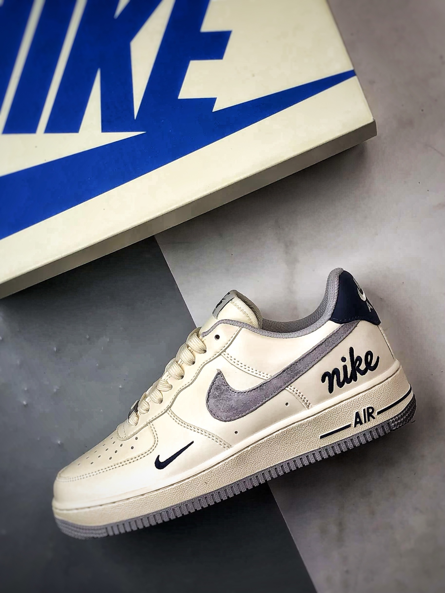 Air Force 1 Low 米灰藏蓝 NH0601-581