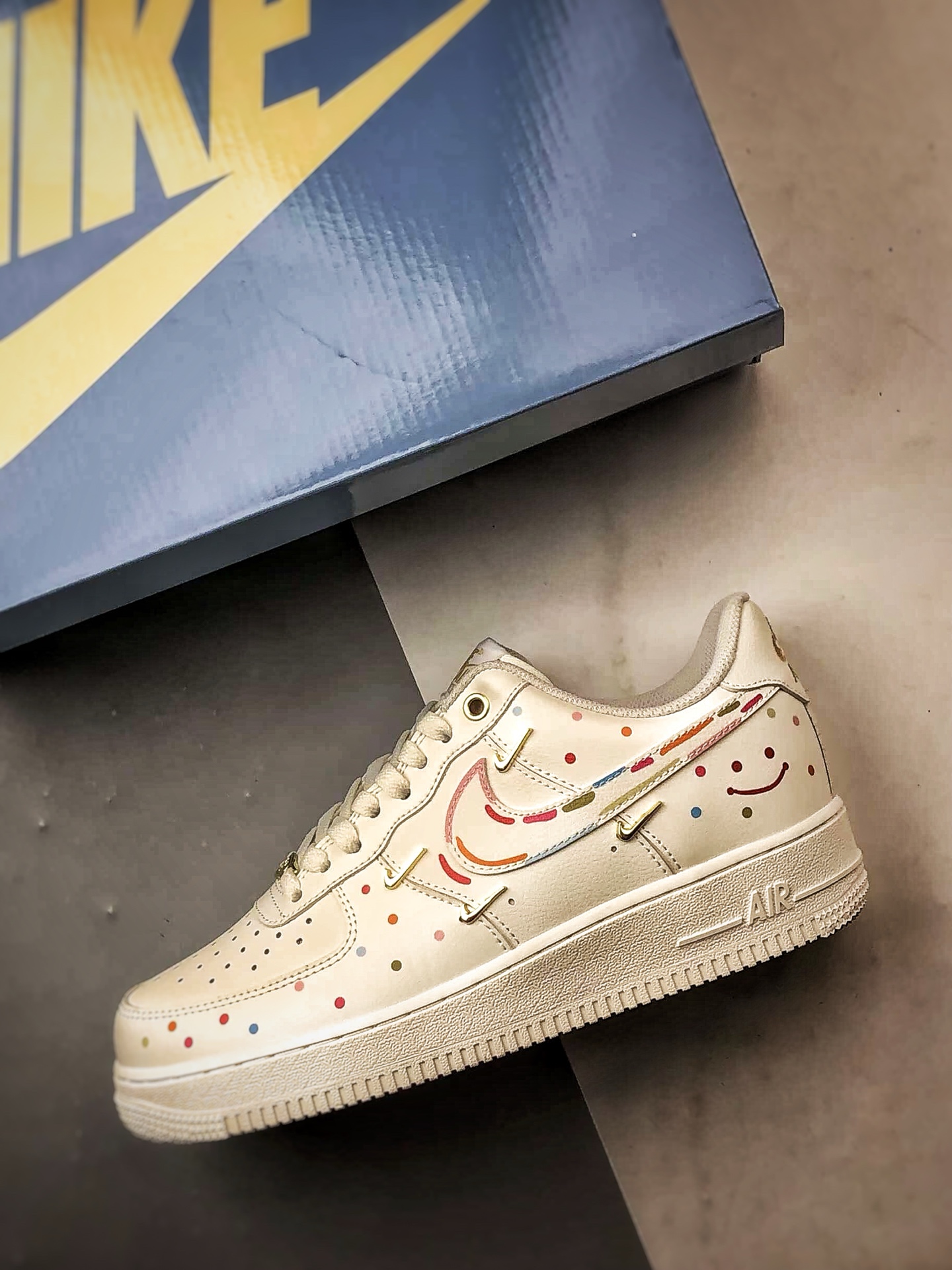 定制球鞋Air Force 1 Low 波点笑脸 米金四小钩 经典休闲运动板鞋 ZH0316-151