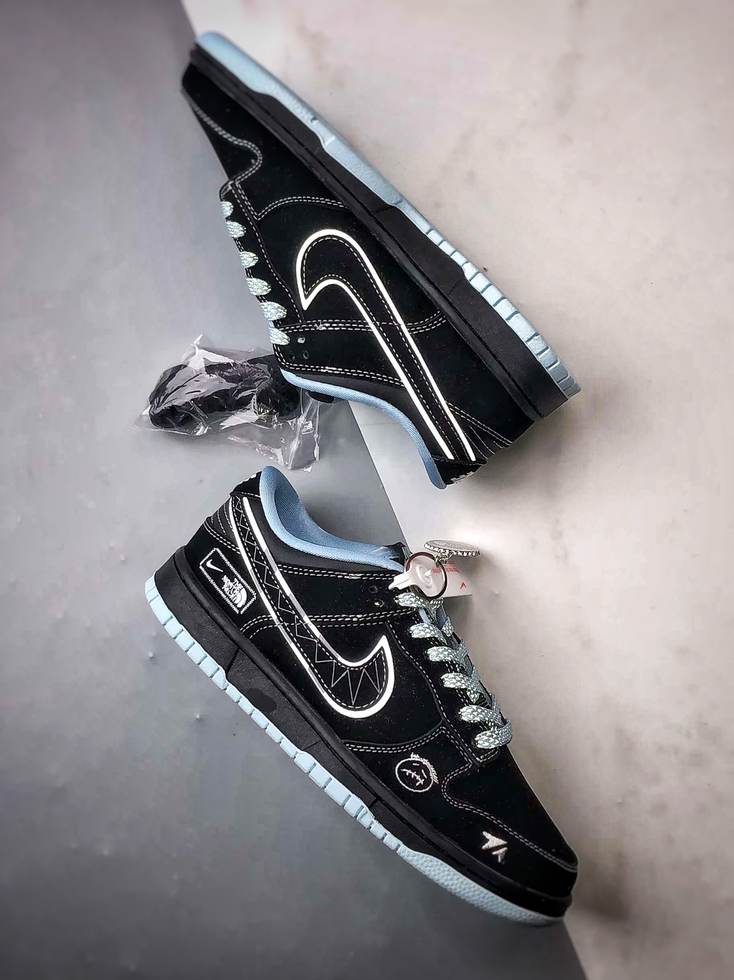 NK Dunk Low Retro ”DIY高端定制” 北面黑白浅蓝 低帮休闲运动板鞋 KK1333-052