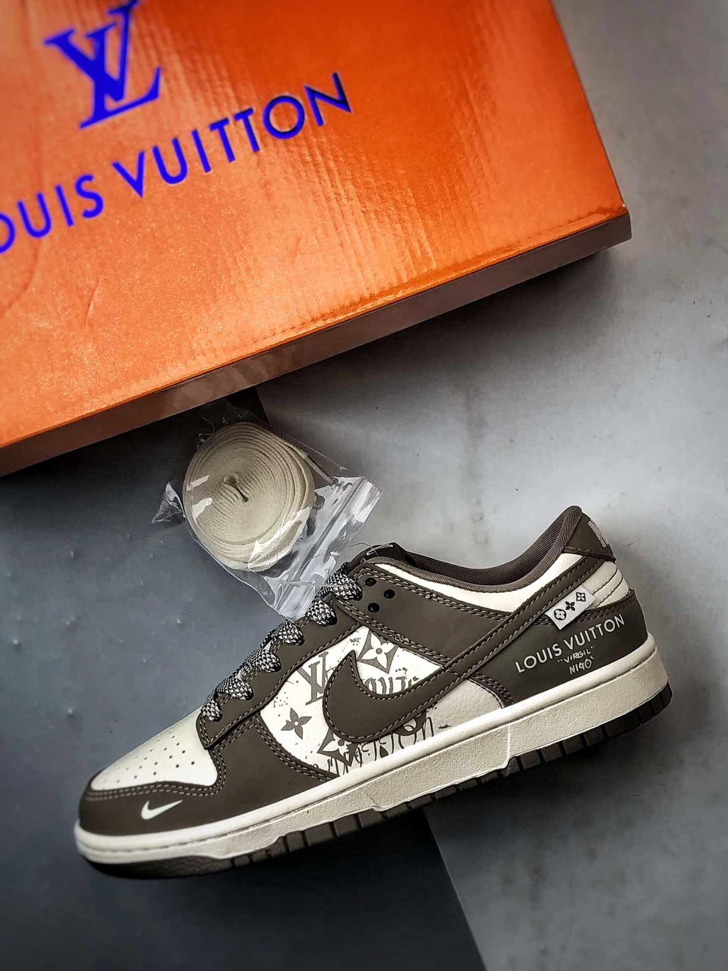 290 NK Dunk Low Retro ”DIY高端定制” LV涂鸦米白棕 低帮休闲运动板鞋 XD1588-239