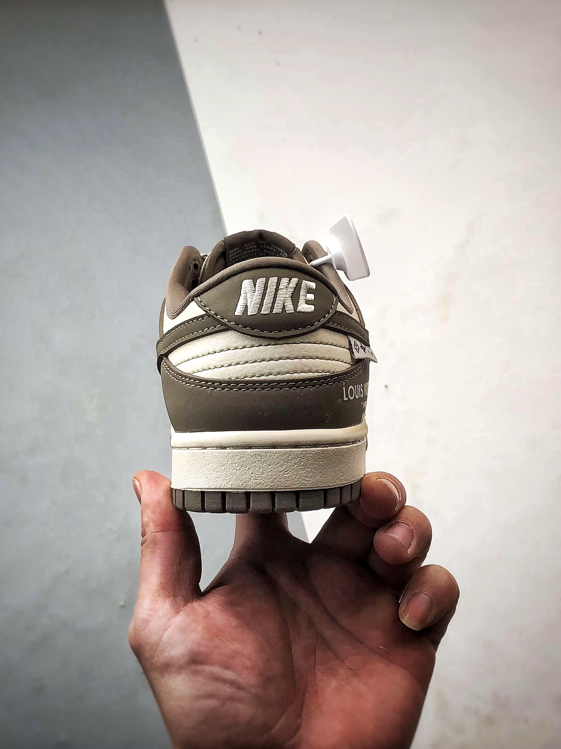 290 NK Dunk Low Retro ”DIY高端定制” LV涂鸦米白棕 低帮休闲运动板鞋 XD1588-239