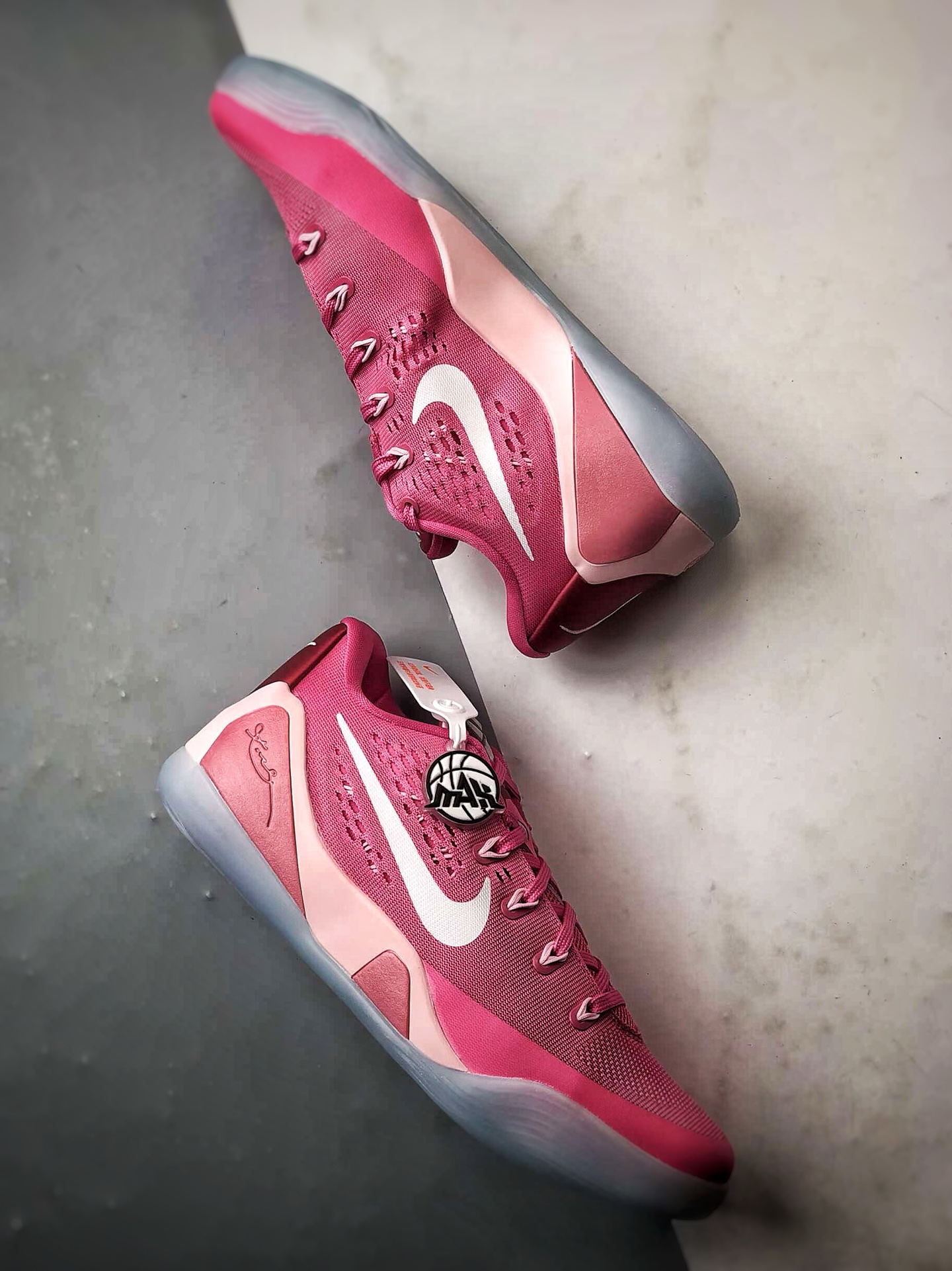 NK Kobe 9 Low EM Think Pink PE 灭世纯原 科比9代乳 腺癌粉色 HQ4995-600 NK Kobe 9 Low EM Think Pink PE 灭世纯原 科比9代乳 腺癌粉色 HQ4995-600