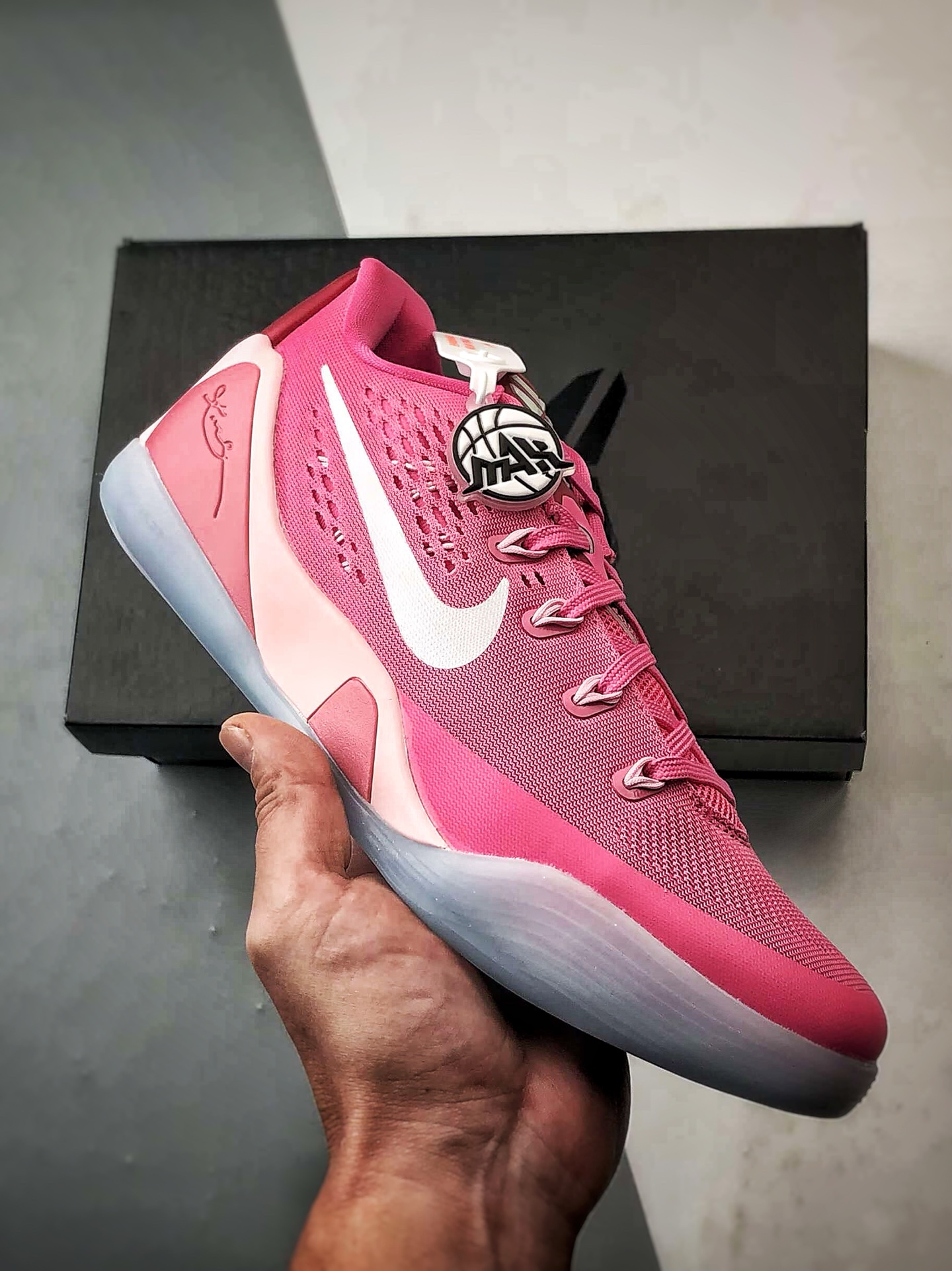 NK Kobe 9 Low EM Think Pink PE 灭世纯原 科比9代乳 腺癌粉色 HQ4995-600 NK Kobe 9 Low EM Think Pink PE 灭世纯原 科比9代乳 腺癌粉色 HQ4995-600