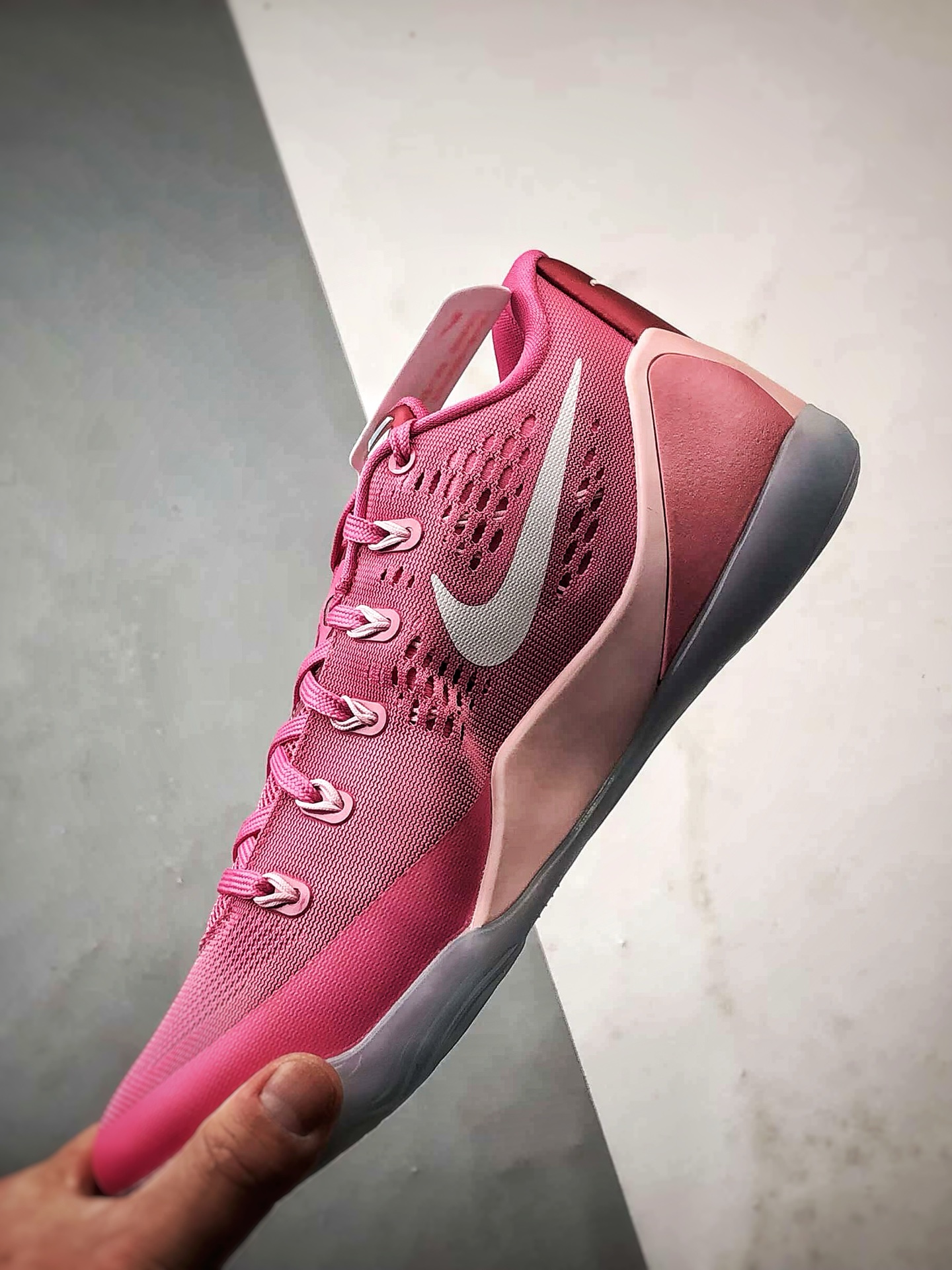 NK Kobe 9 Low EM Think Pink PE 灭世纯原 科比9代乳 腺癌粉色 HQ4995-600 NK Kobe 9 Low EM Think Pink PE 灭世纯原 科比9代乳 腺癌粉色 HQ4995-600