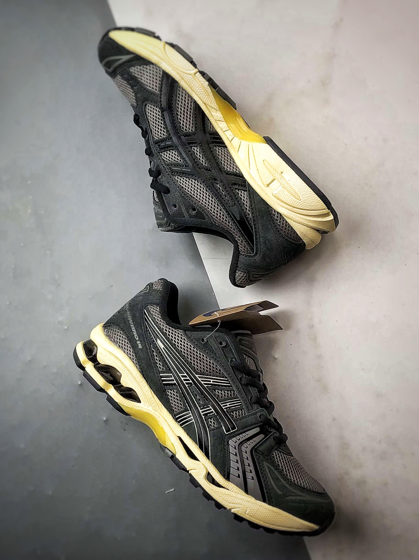 180 Asics Gel-Kayano 14 灰色 亚瑟士14代 纳米纤维气垫百搭休闲运动慢跑鞋 1203A540-020