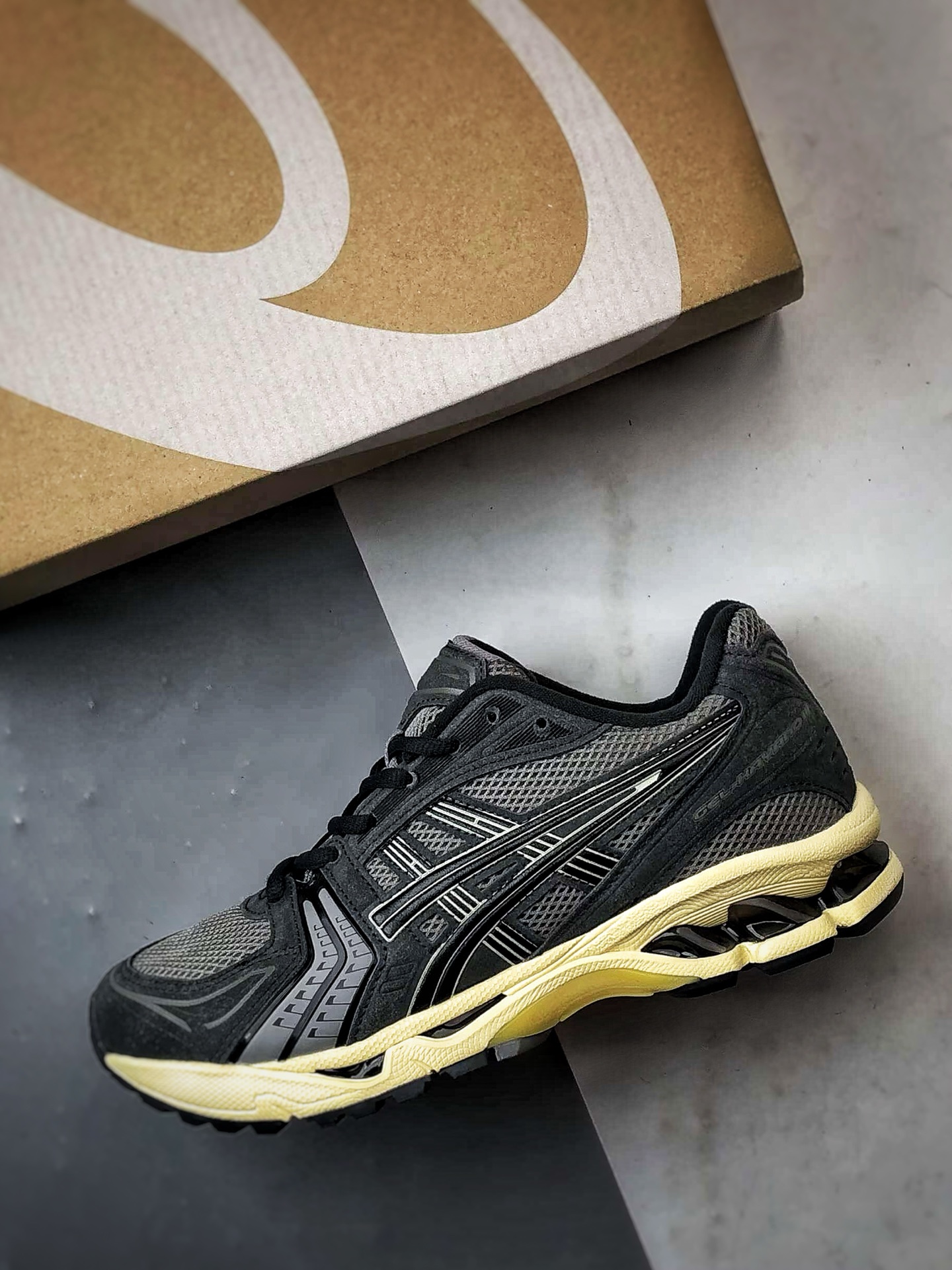 180 Asics Gel-Kayano 14 灰色 亚瑟士14代 纳米纤维气垫百搭休闲运动慢跑鞋 1203A540-020