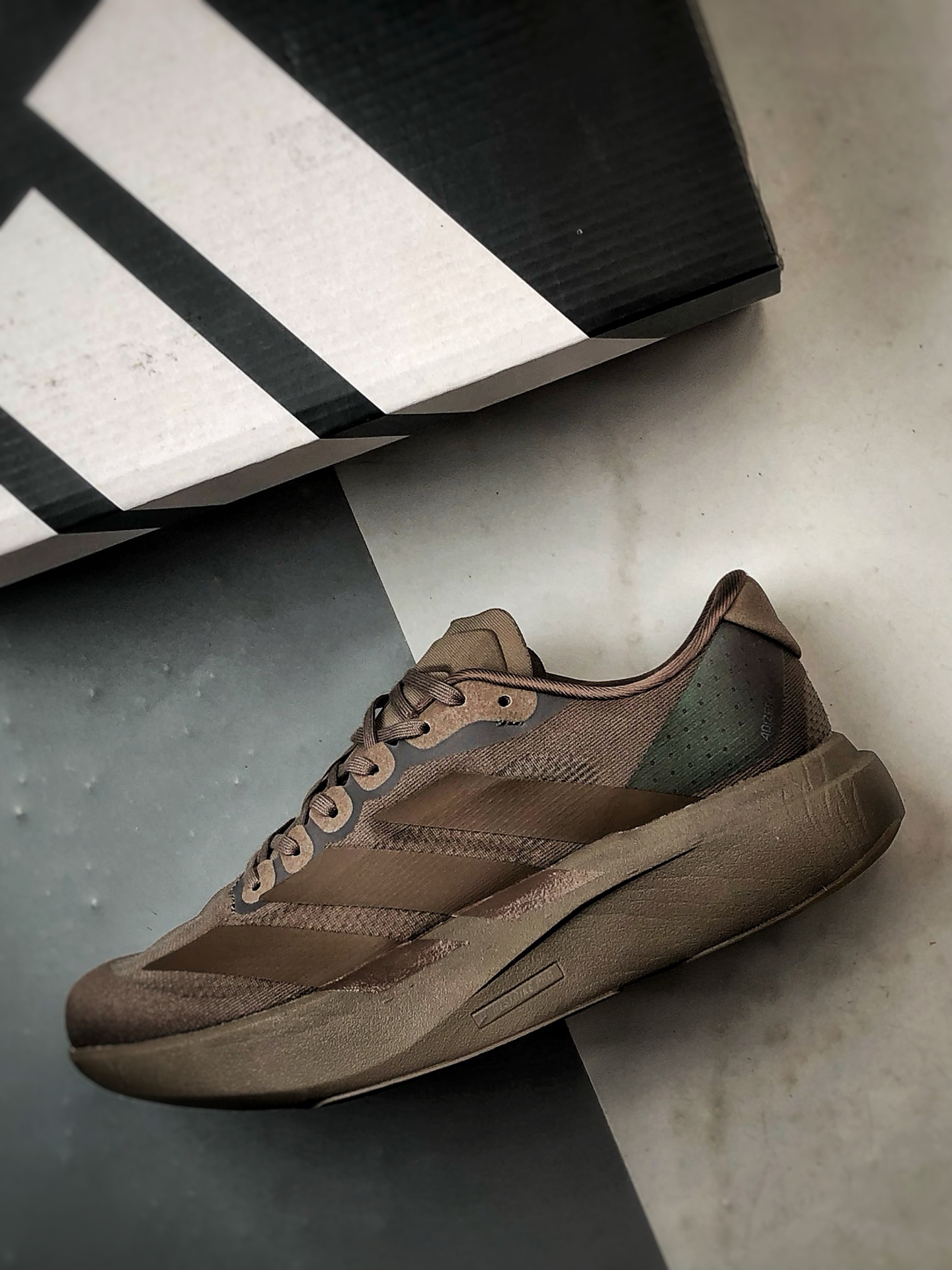 200 AD Adizero Evo SL 棕色 零度系列马拉松轻量竞速运动跑鞋 KJ1439