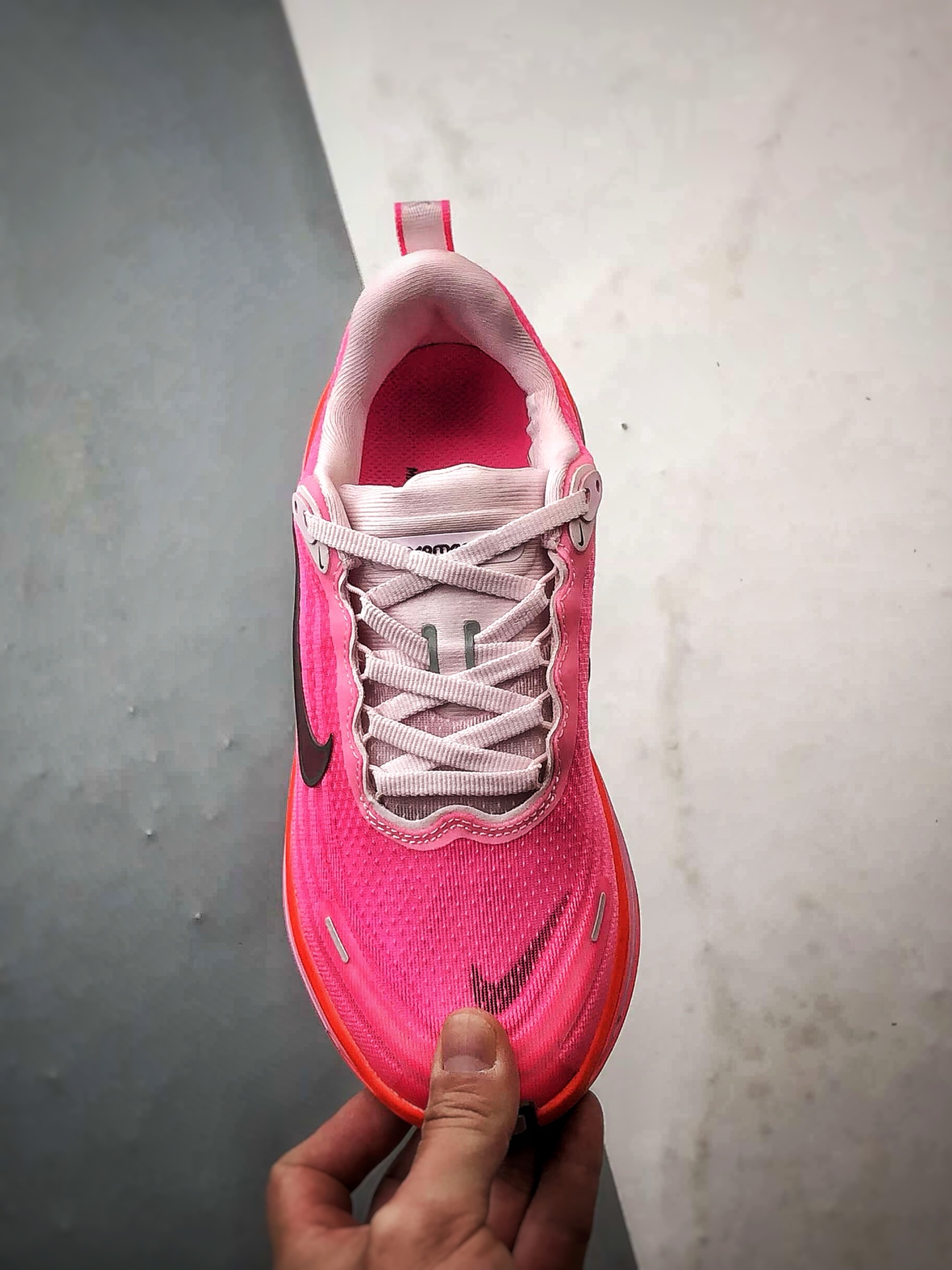 NK Air Zoom Vomero Plus 粉紫色 迈柔舒适百搭网面透气休闲跑步鞋 HV8154-604