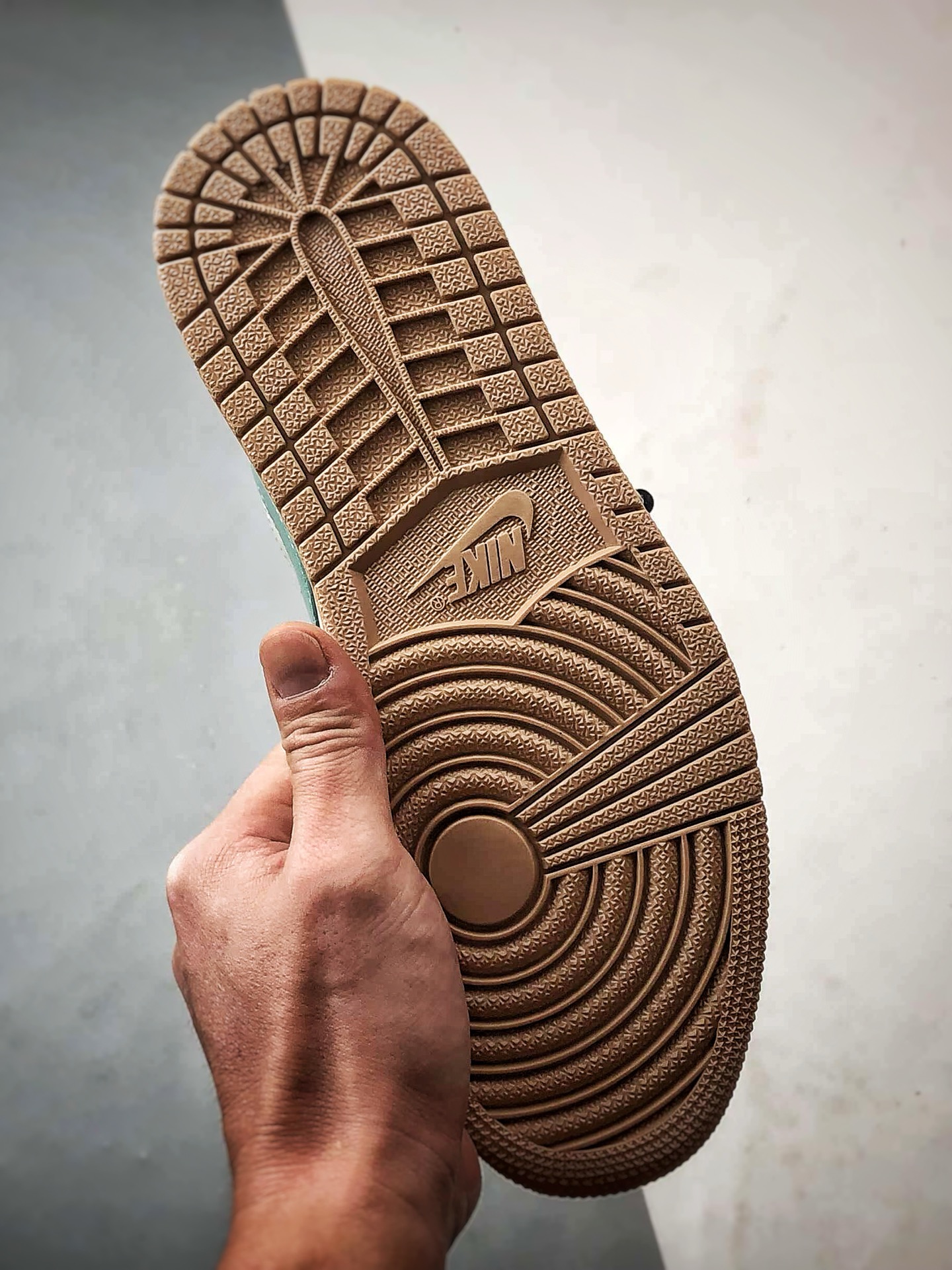 200 Air Jordan 1 Low 浅棕绿 DC0774-130