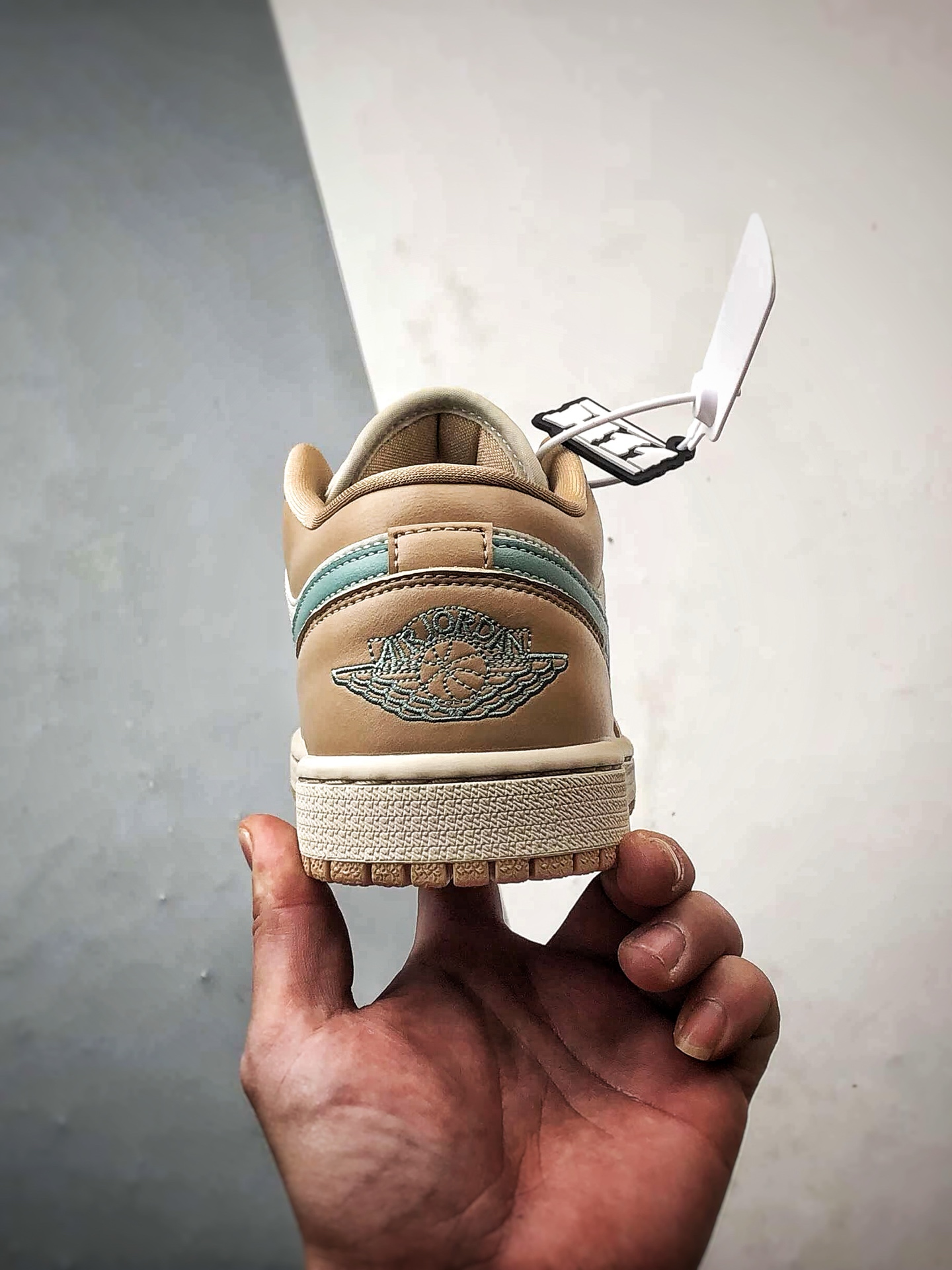 200 Air Jordan 1 Low 浅棕绿 DC0774-130