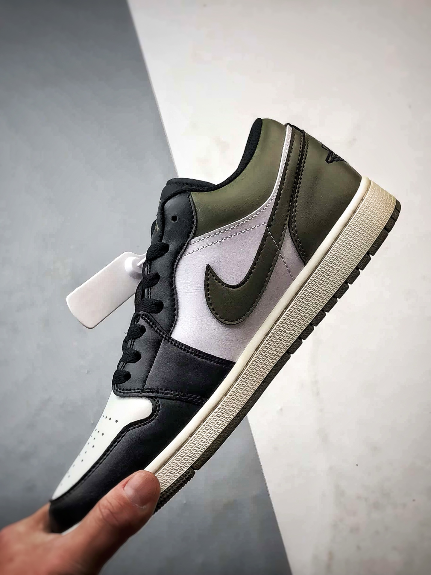 Air Jordan 1 Low 黑白绿 553558-092