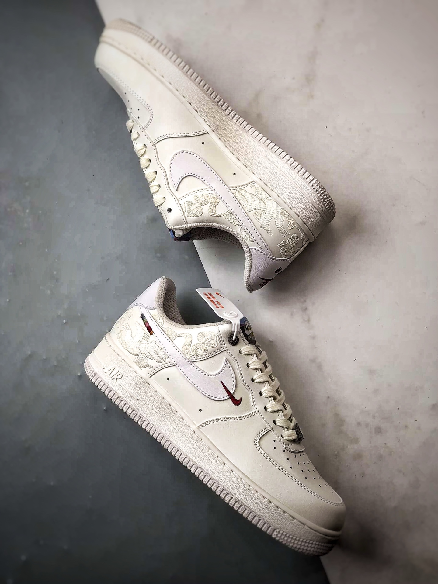 Air Force 1 Low 马年限定米白色 IQ1119-011