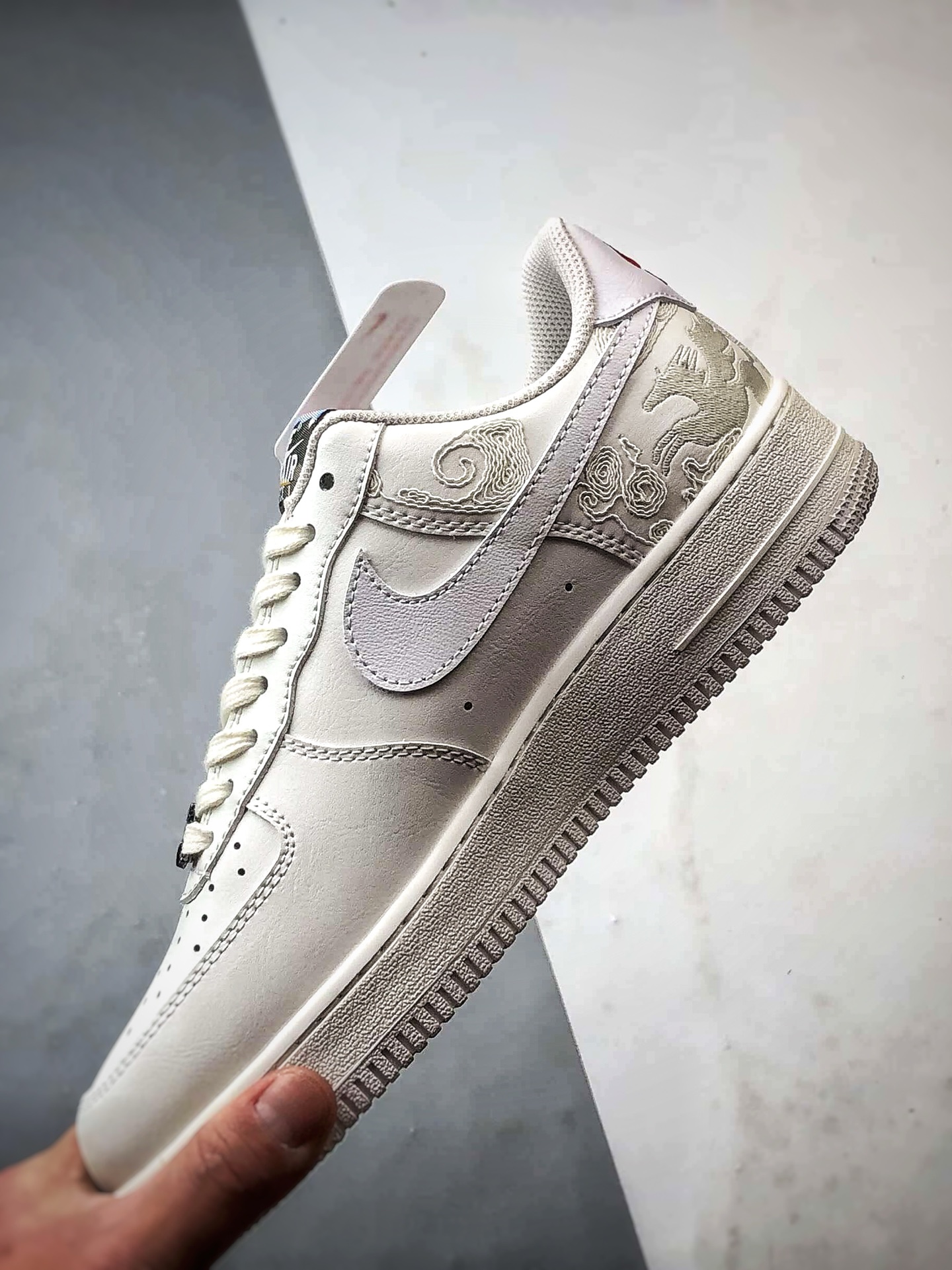 Air Force 1 Low 马年限定米白色 IQ1119-011