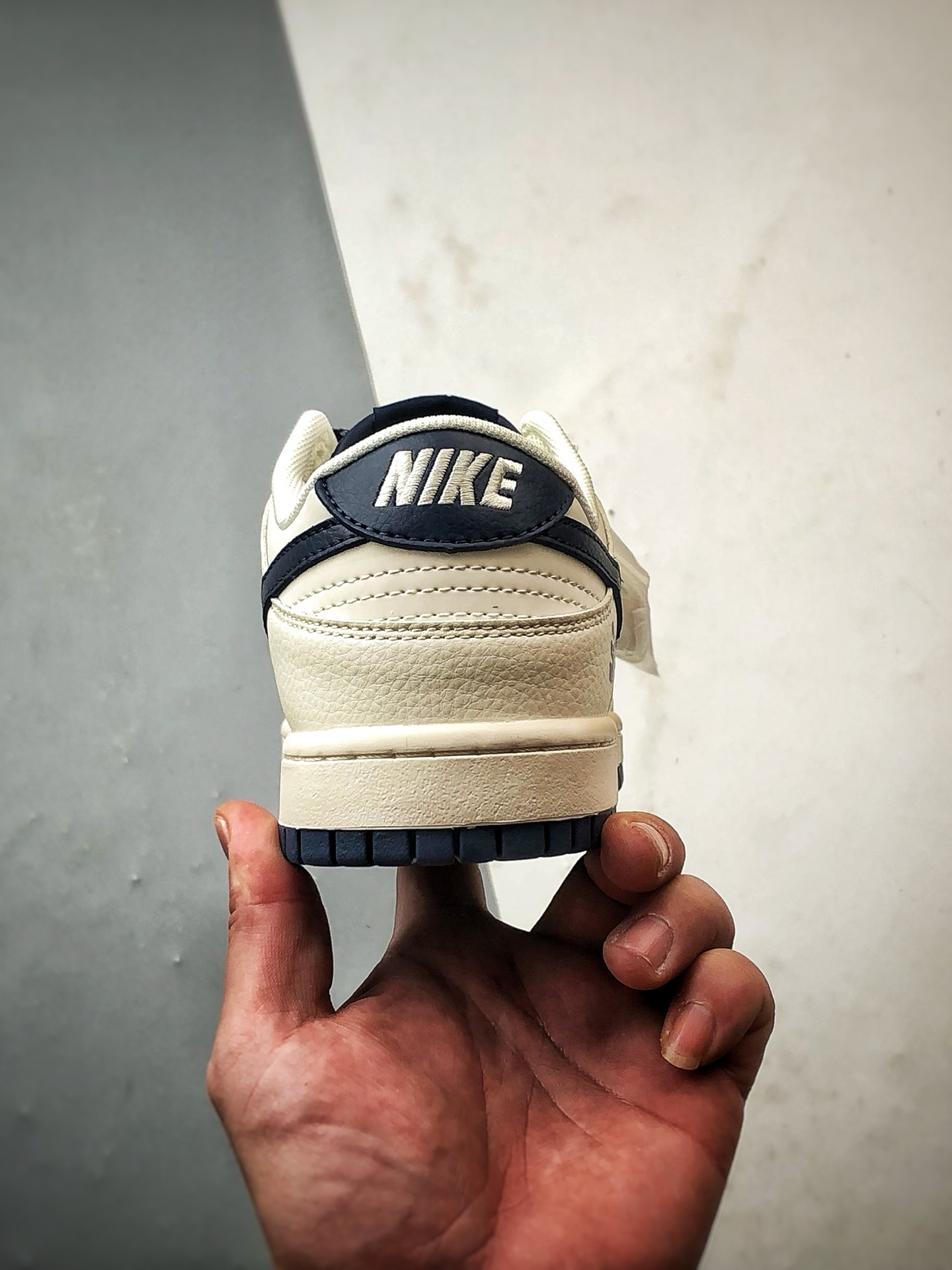 NK Dunk Low Retro ”DIY高端定制” 斯图西米白深蓝 低帮休闲运动板鞋 QW5836-030 NK Dunk Low Retro ”DIY高端定制” 斯图西米白深蓝 低帮休闲运动板鞋 QW5836-030