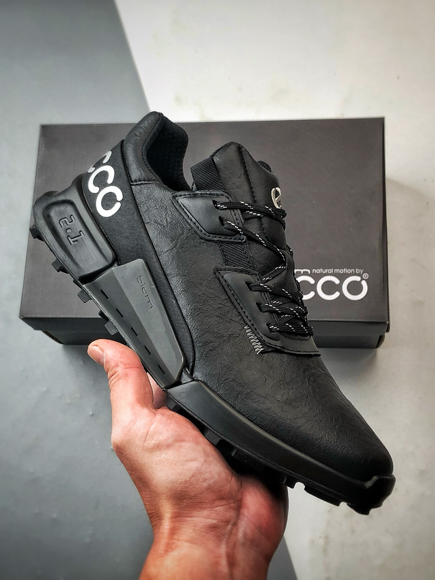 Ecco/爱步 健步BIOM2.1系列 防滑缓震透气运动越野跑步鞋 822854