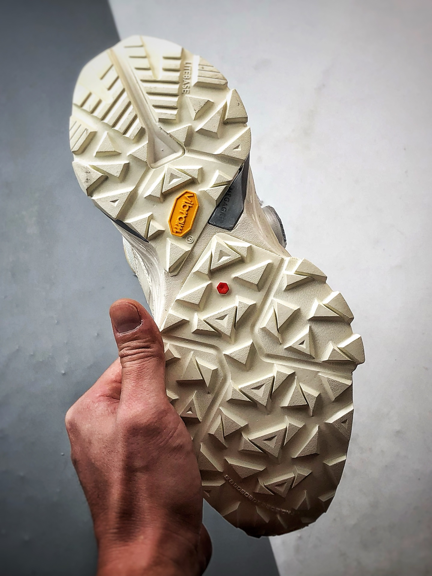 KAIL未来之YAN GTX HIGH 白色 运动高帮户外登山防水防滑轻量徒步鞋