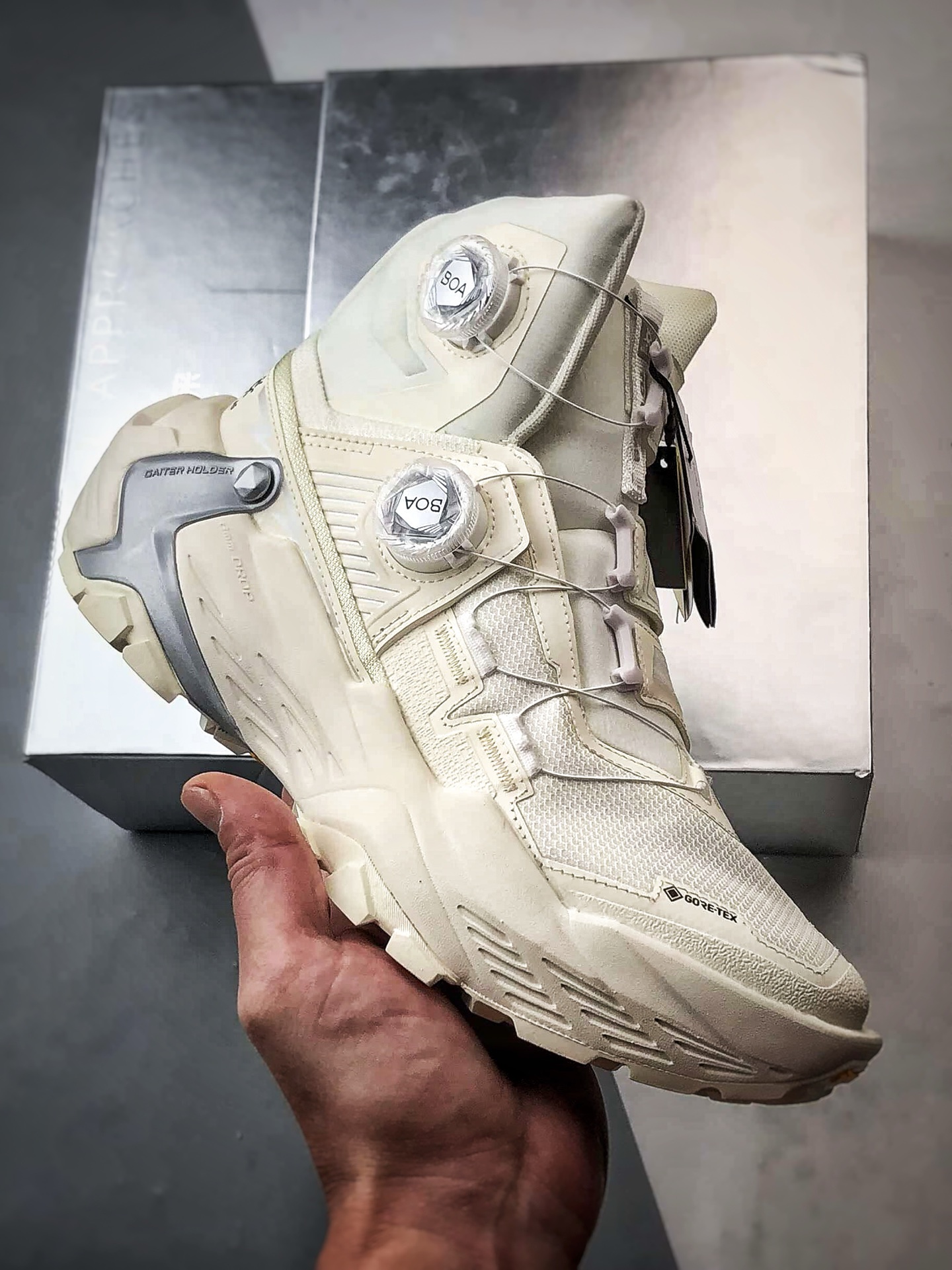 KAIL未来之YAN GTX HIGH 白色 运动高帮户外登山防水防滑轻量徒步鞋