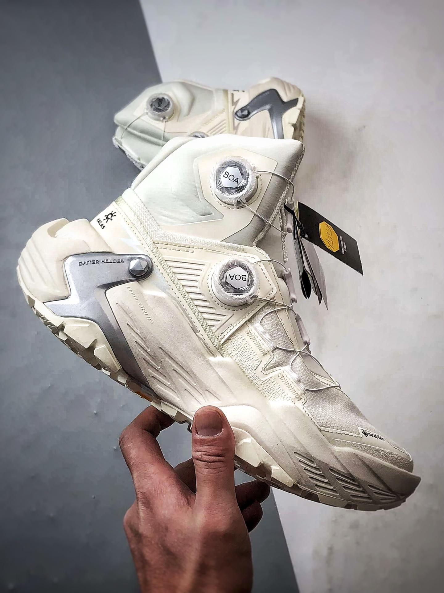 KAIL未来之YAN GTX HIGH 白色 运动高帮户外登山防水防滑轻量徒步鞋