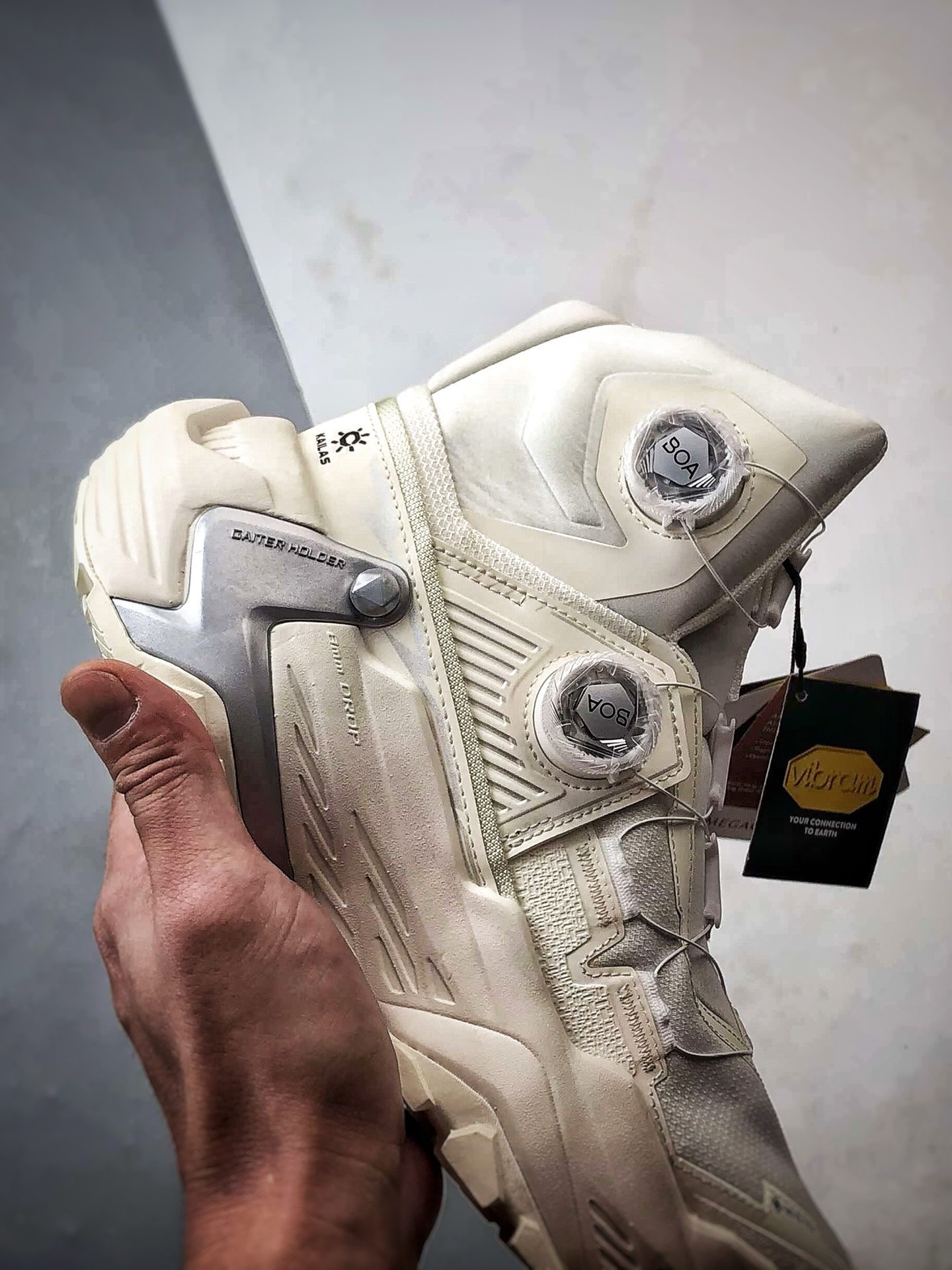 KAIL未来之YAN GTX HIGH 白色 运动高帮户外登山防水防滑轻量徒步鞋