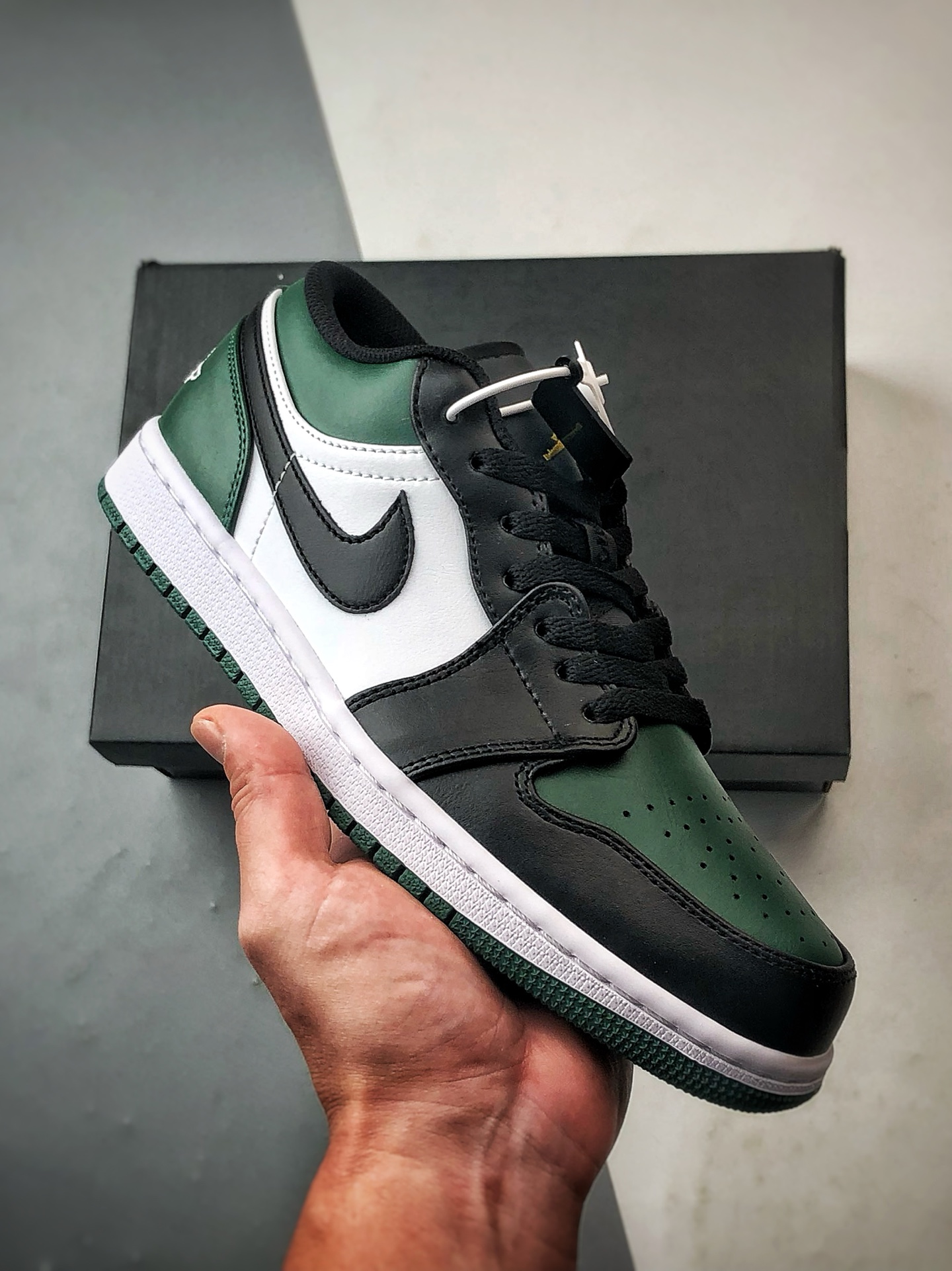 Air Jordan 1 Low 黑绿脚趾 553558-371