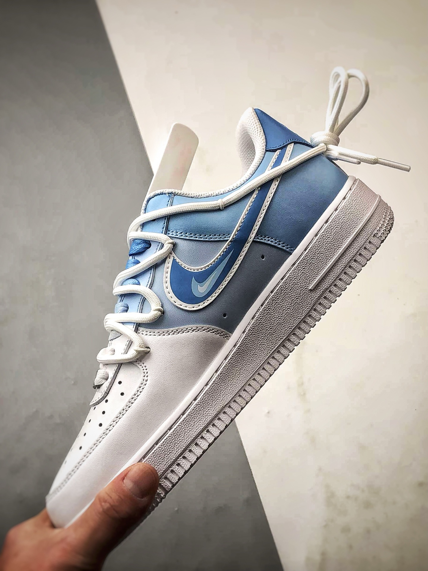 定制球鞋Air Force 1 Low 三钩渐变 蓝白解构 经典休闲运动板鞋 CD2288-951