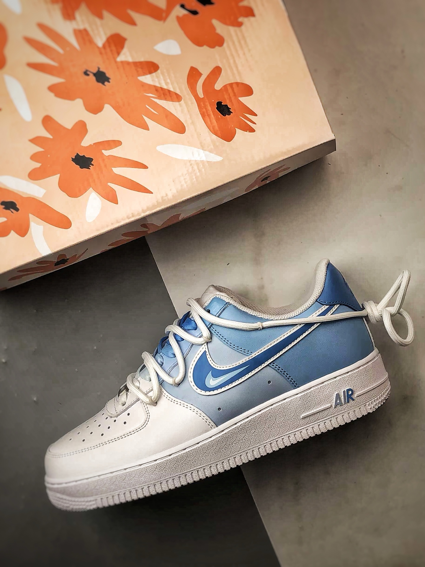 定制球鞋Air Force 1 Low 三钩渐变 蓝白解构 经典休闲运动板鞋 CD2288-951