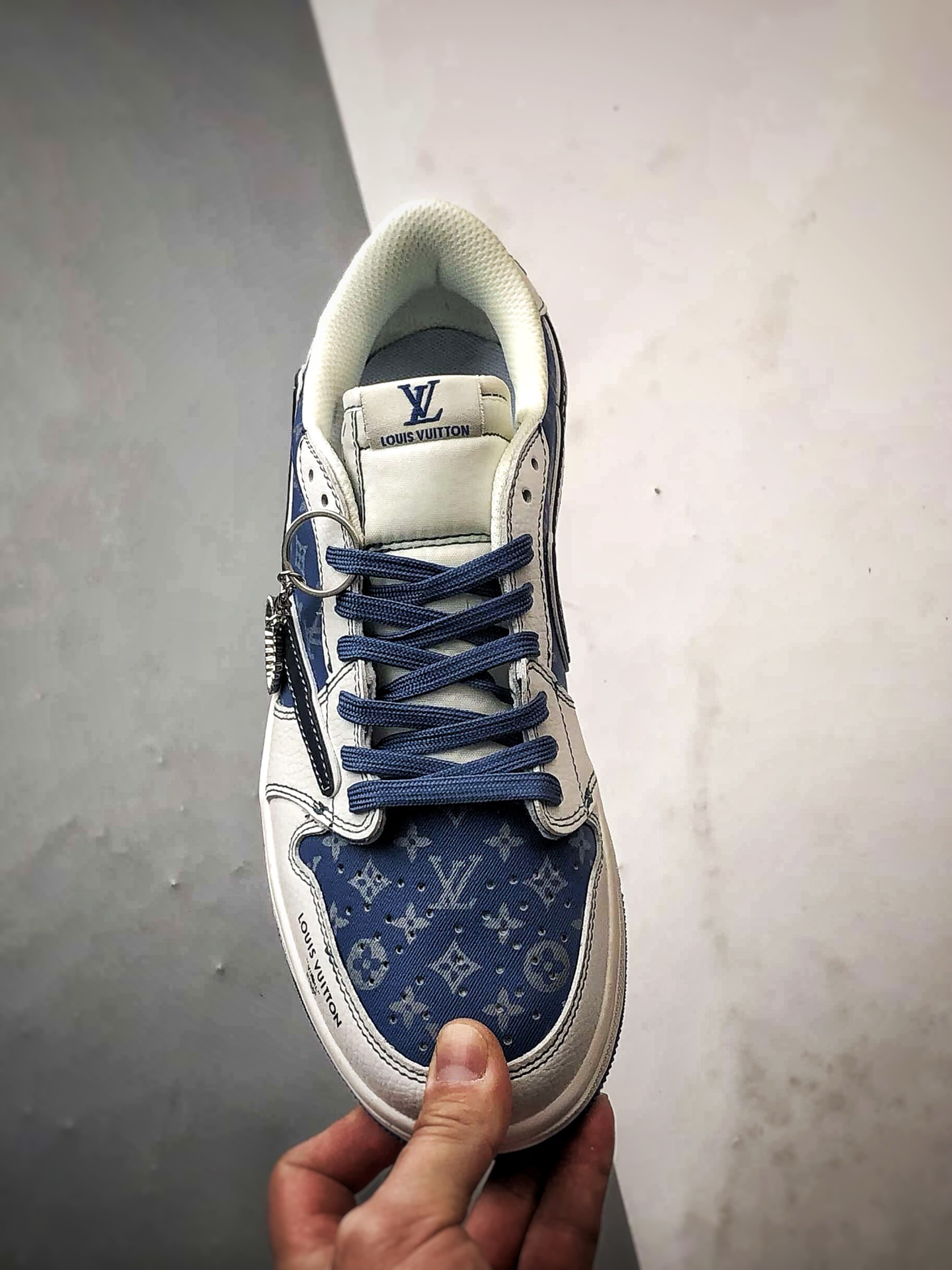 Air Jordan 1 Low ”高端定制” LV印花白蓝黑倒钩 DZ5899-037