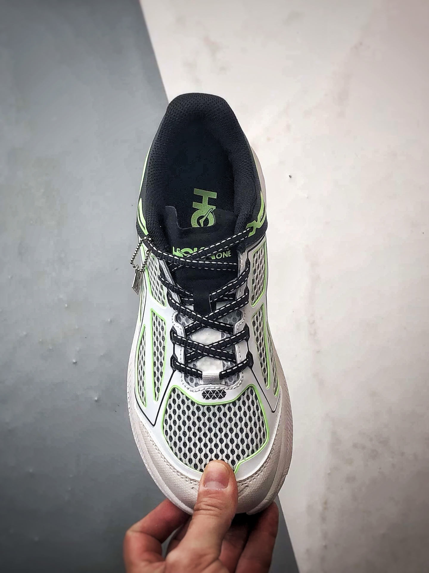 Hoka One One U CliftOne9 黑白绿 克利夫顿9代厚底网织轻量运动慢跑鞋 1155370-BWHT