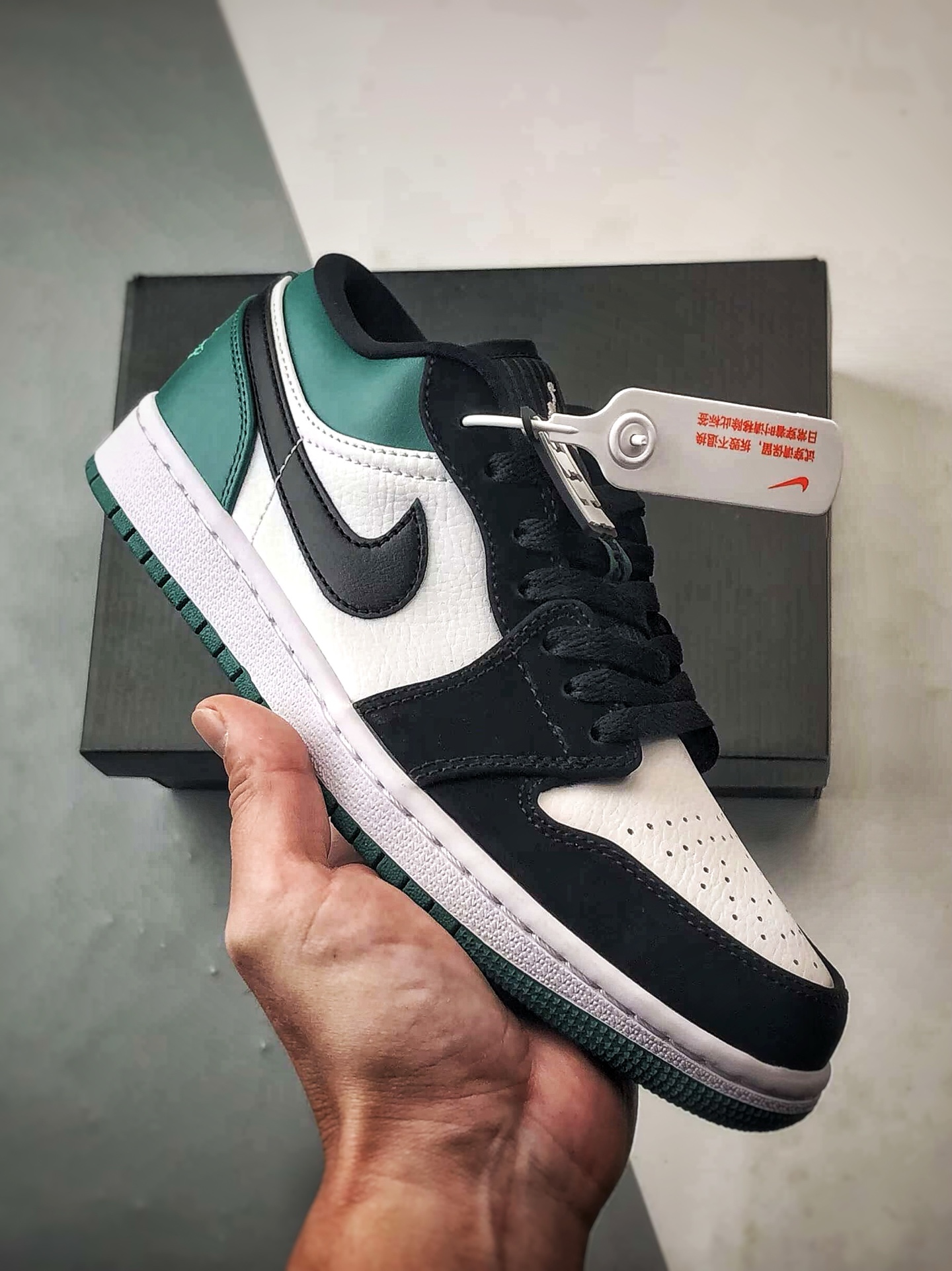 Air Jordan 1 Low 黑白绿 553558-113