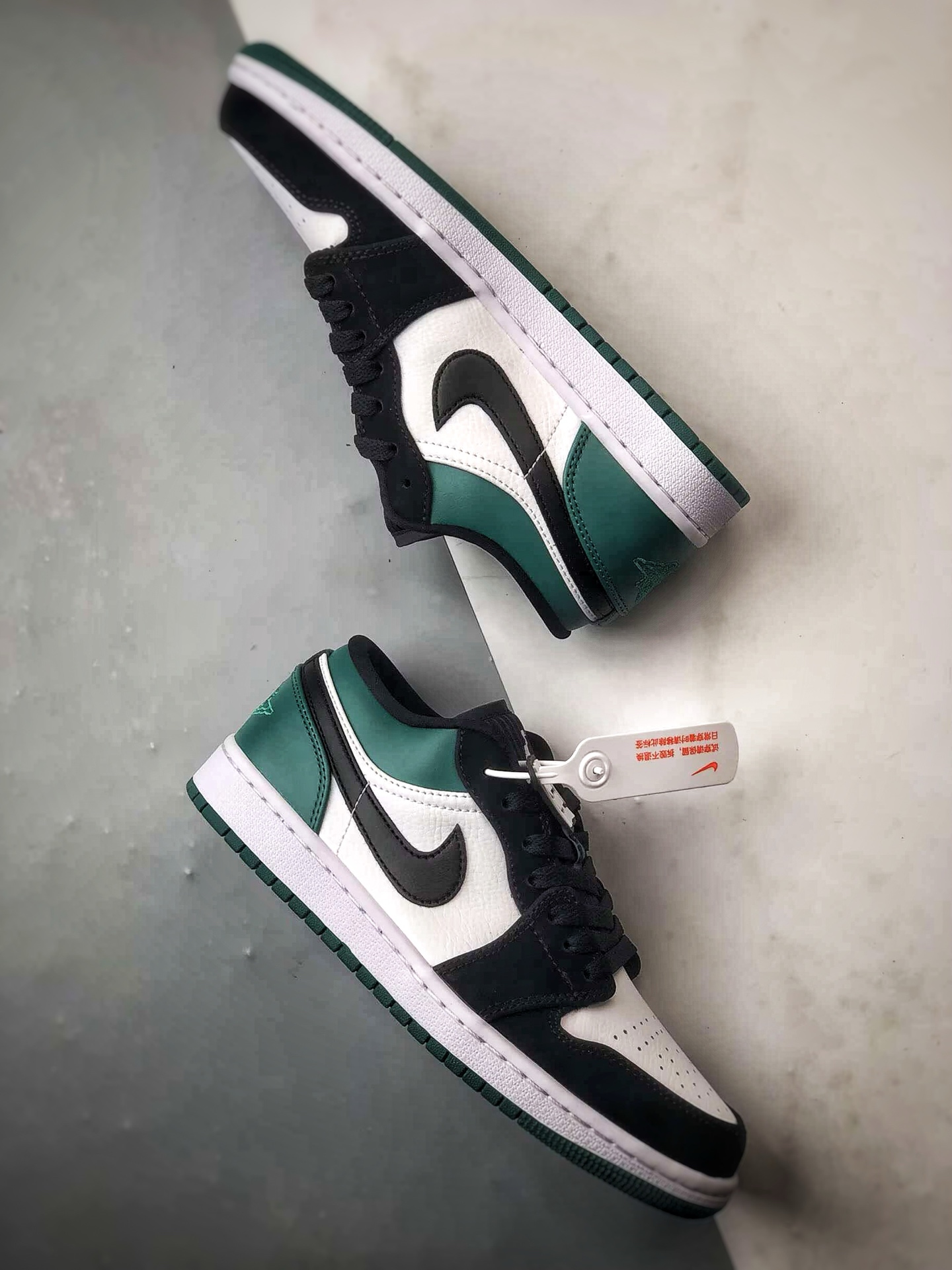Air Jordan 1 Low 黑白绿 553558-113