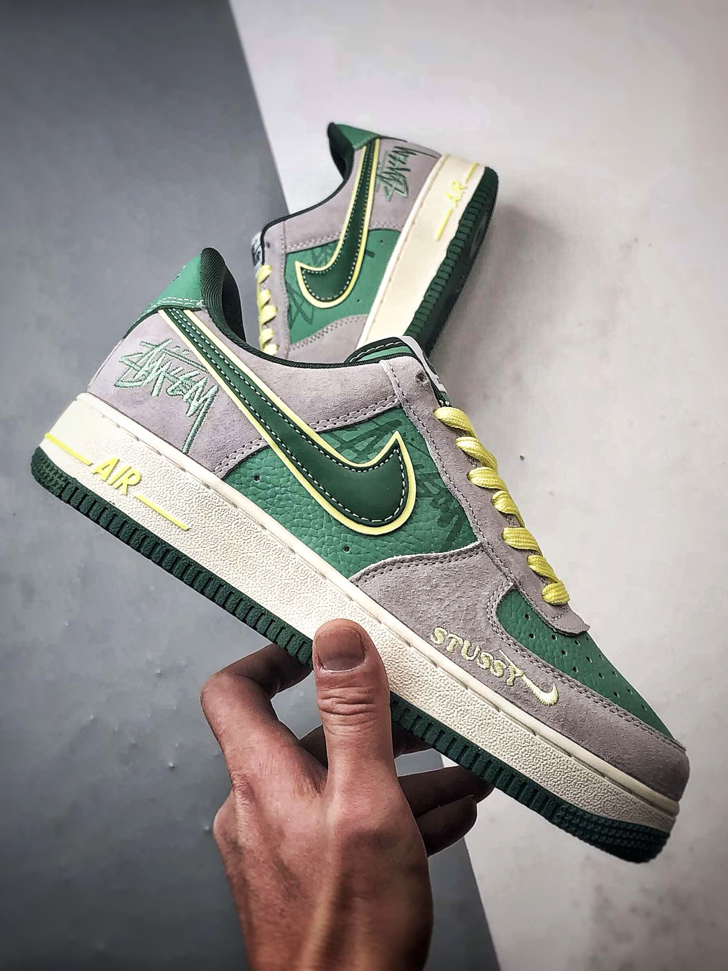 Air Force 1 Low 斯图西灰绿黄 SS1979-007