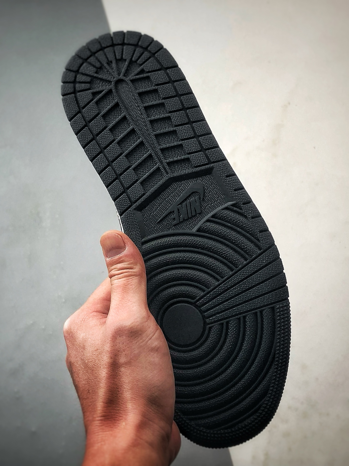 Air Jordan 1 Low ”高端定制” LV印花灰黑倒钩 DZ5899-041