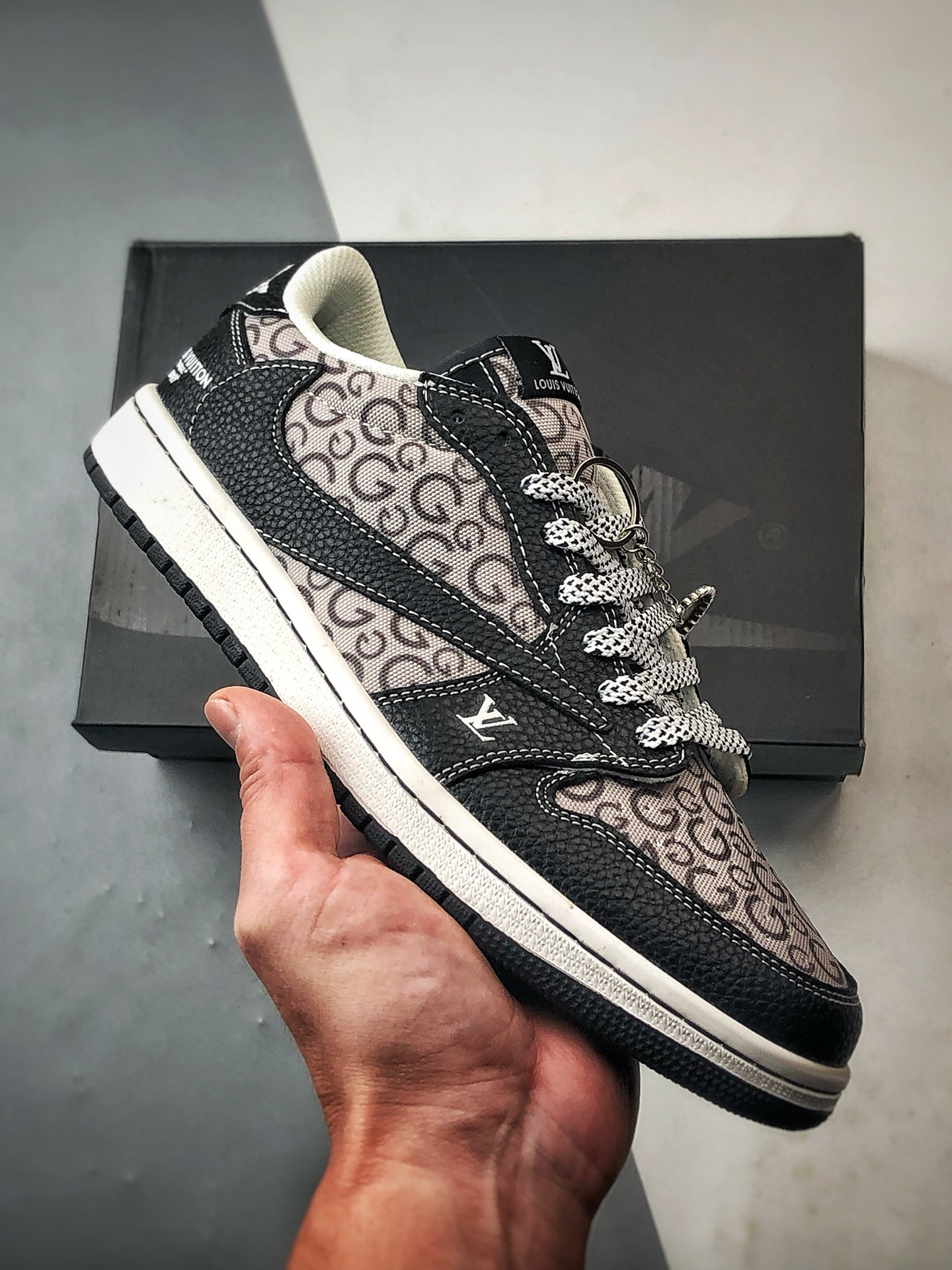 Air Jordan 1 Low ”高端定制” LV印花灰黑倒钩 DZ5899-041