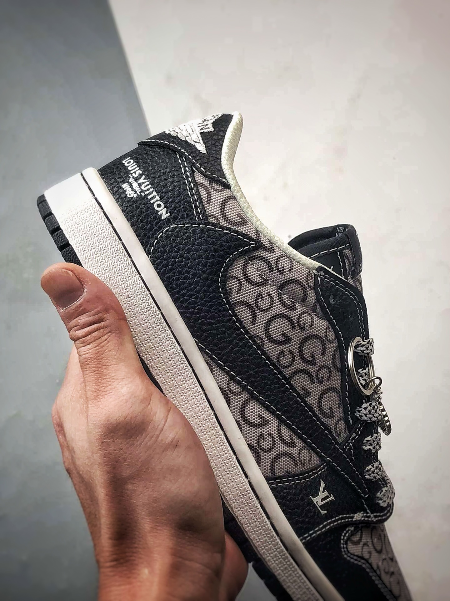 Air Jordan 1 Low ”高端定制” LV印花灰黑倒钩 DZ5899-041