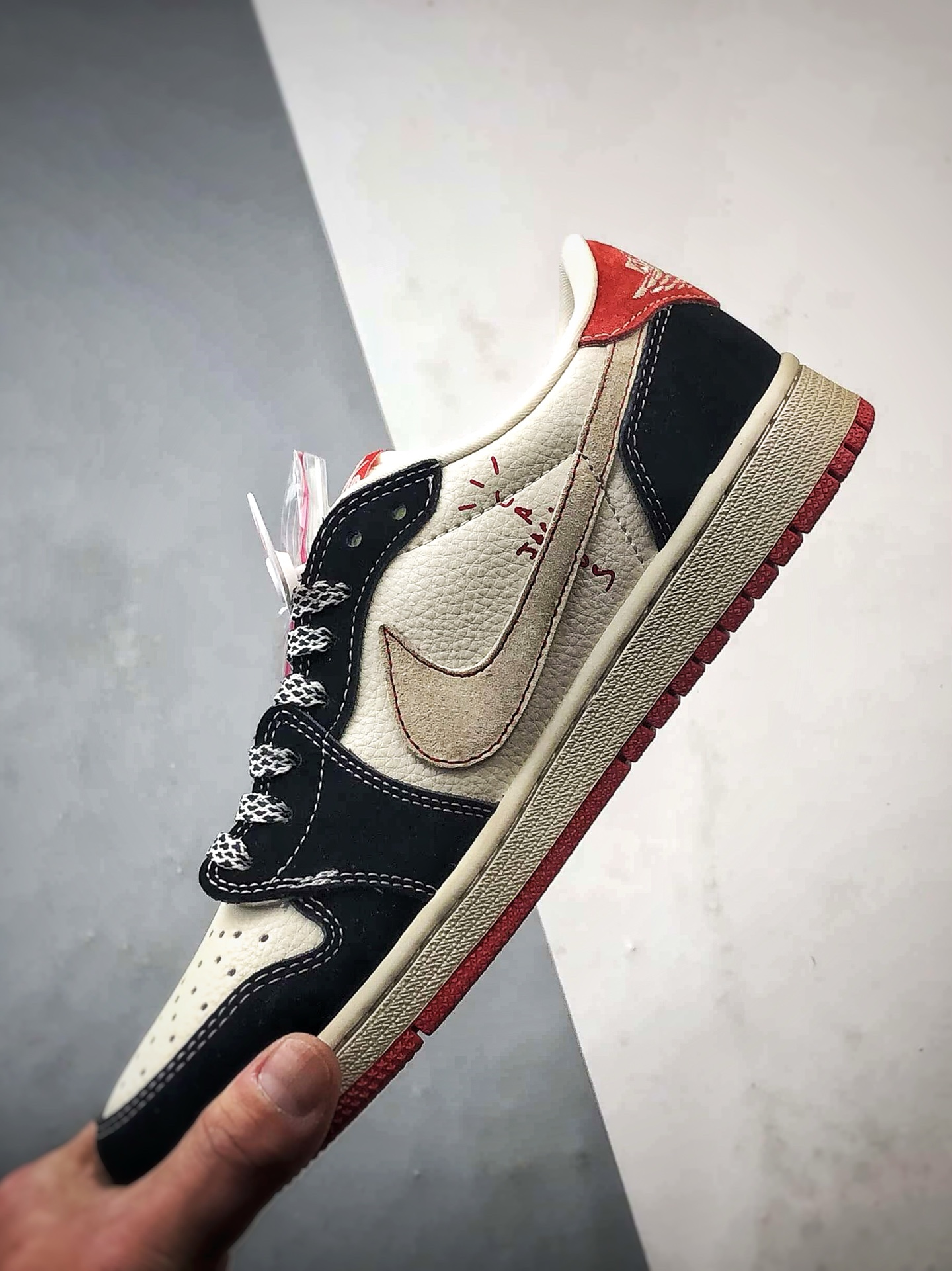 290 Air Jordan 1 Low ”高端定制” 马年限定米黑红倒钩 XS2025-086