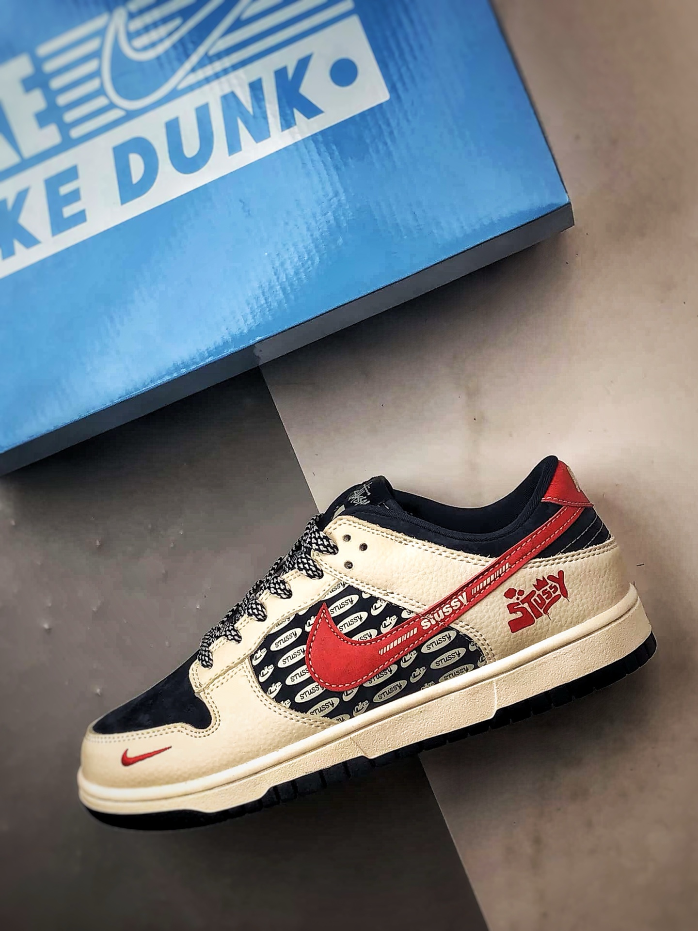 NK Dunk Low Retro ”DIY高端定制” 斯图西印花米蓝红 低帮休闲运动板鞋 DD1988-008