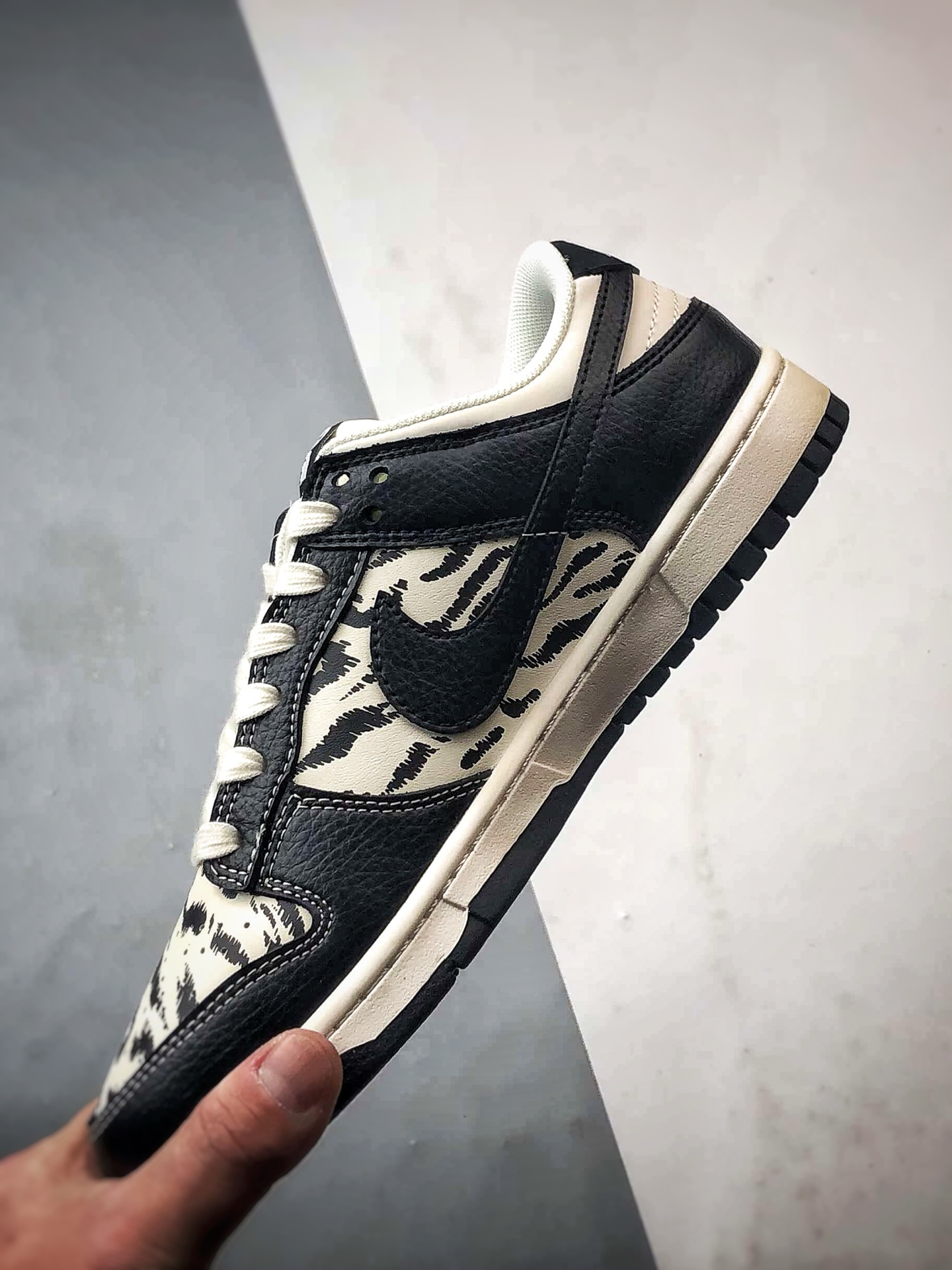 NK Dunk Low Retro ”DIY高端定制” 北面涂鸦米白黑 低帮休闲运动板鞋 QW5836-028