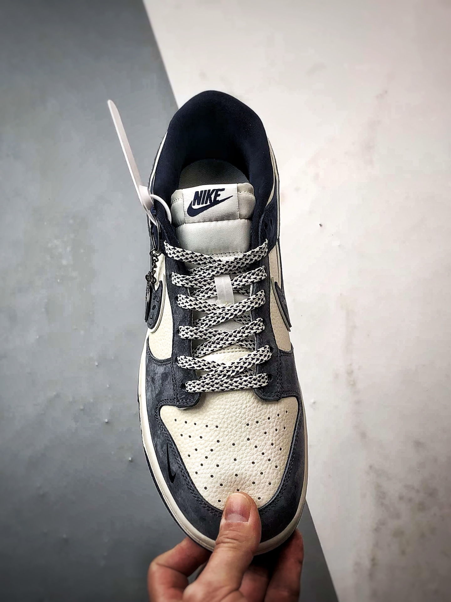 NK Dunk Low Retro ”DIY高端定制” 北面麂皮米灰黑 低帮休闲运动板鞋 MN1688-102 NK Dunk Low Retro ”DIY高端定制” 北面麂皮米灰黑 低帮休闲运动板鞋 MN1688-102