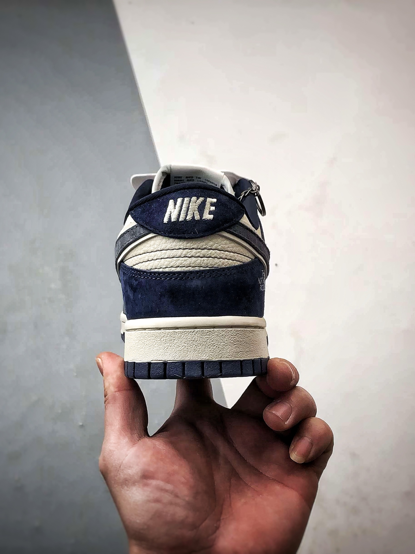 NK Dunk Low Retro ”DIY高端定制” 北面麂皮米灰黑 低帮休闲运动板鞋 MN1688-102 NK Dunk Low Retro ”DIY高端定制” 北面麂皮米灰黑 低帮休闲运动板鞋 MN1688-102
