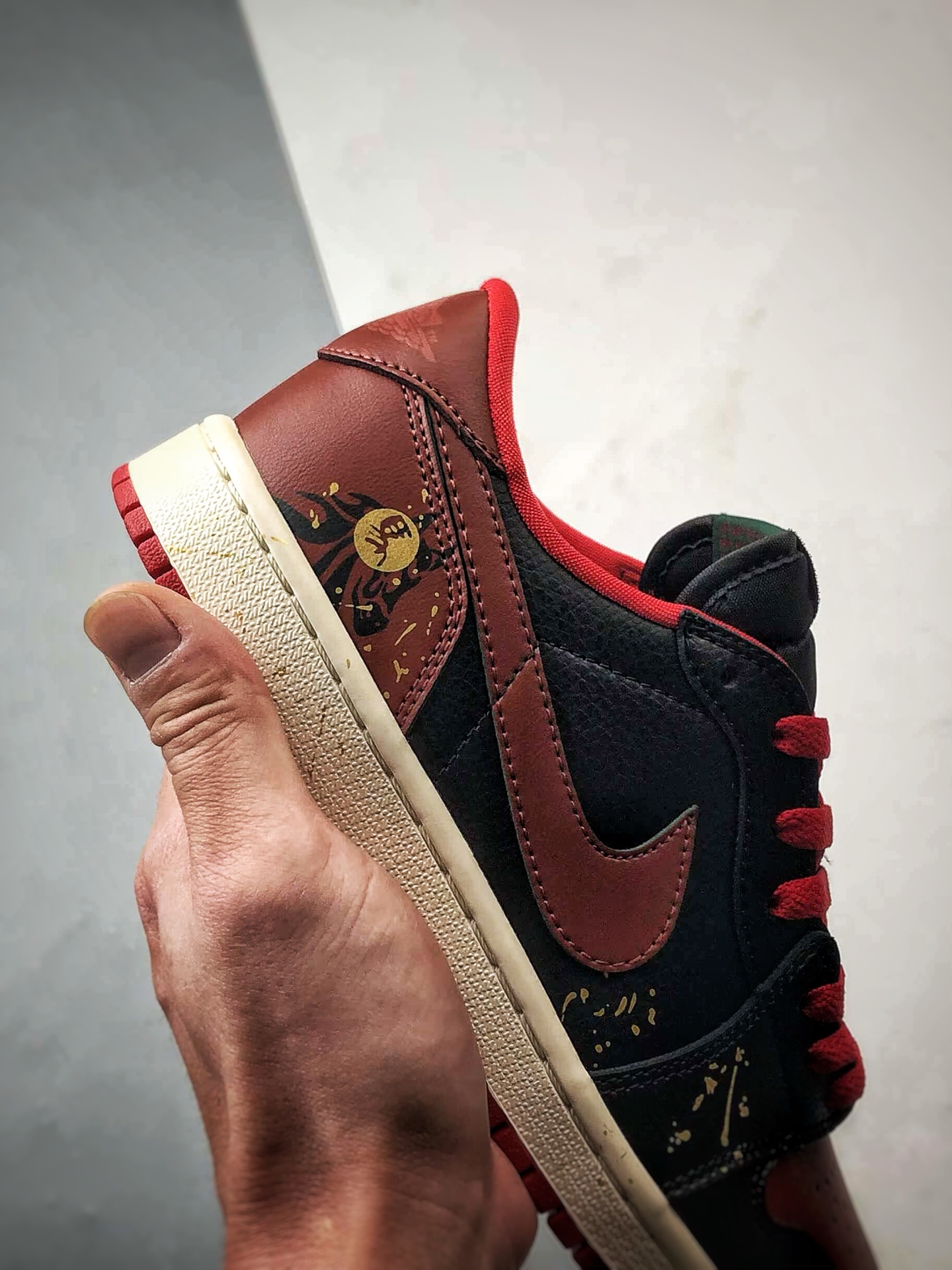 定制球鞋 Air Jordan 1 Low 赤炎飞马 马年黑红 CZ0775-036 定制球鞋 Air Jordan 1 Low 赤炎飞马 马年黑红 CZ0775-036