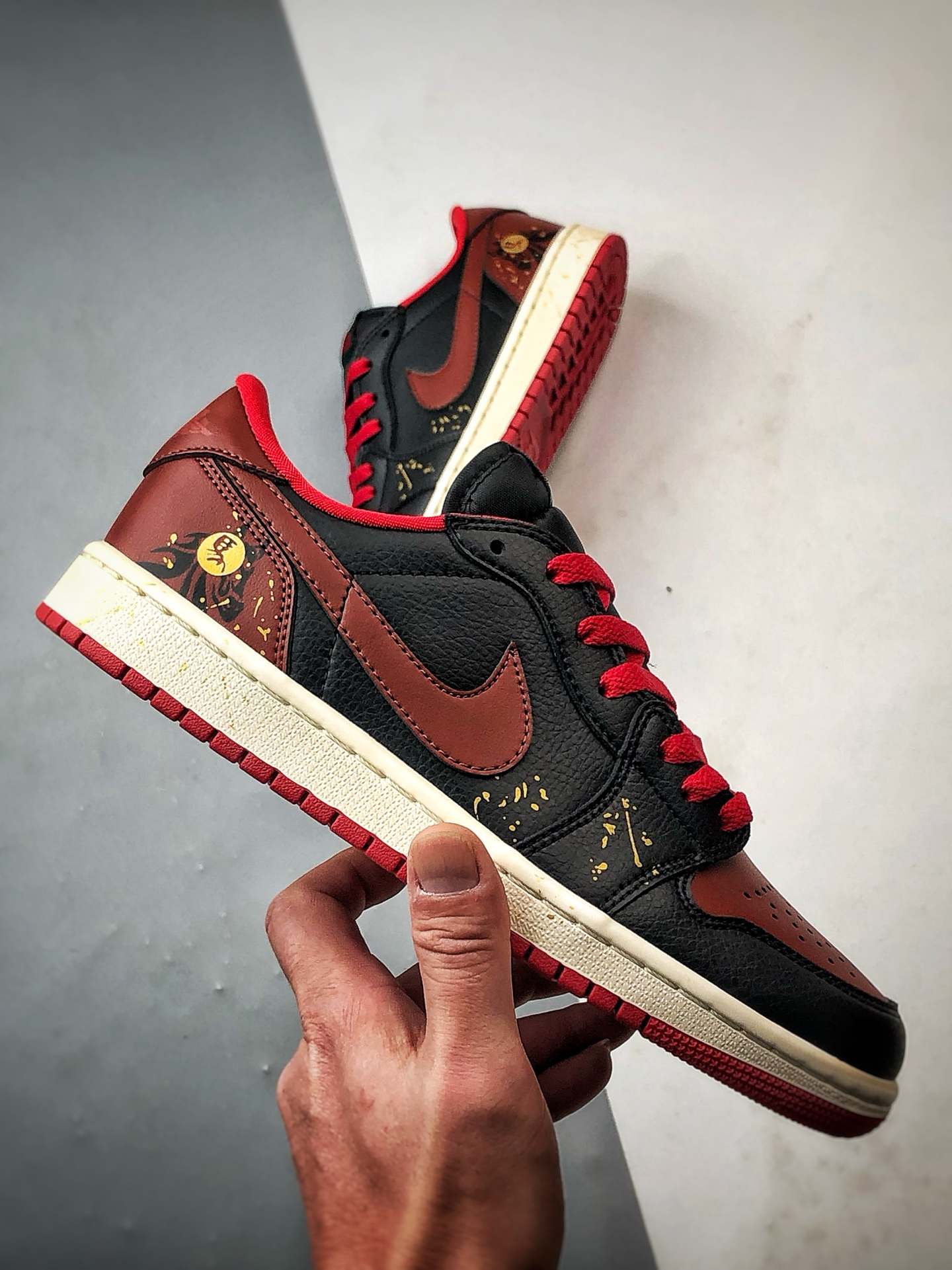 定制球鞋 Air Jordan 1 Low 赤炎飞马 马年黑红 CZ0775-036 定制球鞋 Air Jordan 1 Low 赤炎飞马 马年黑红 CZ0775-036