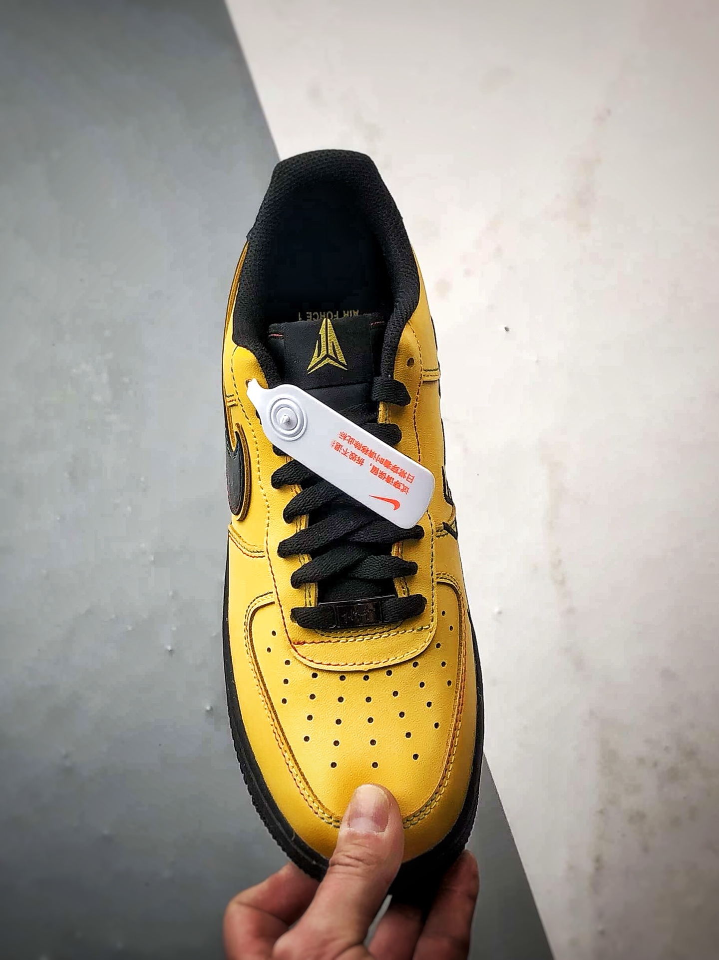 Air Force 1 '07 Low 莫兰特黄黑 IQ2713-700