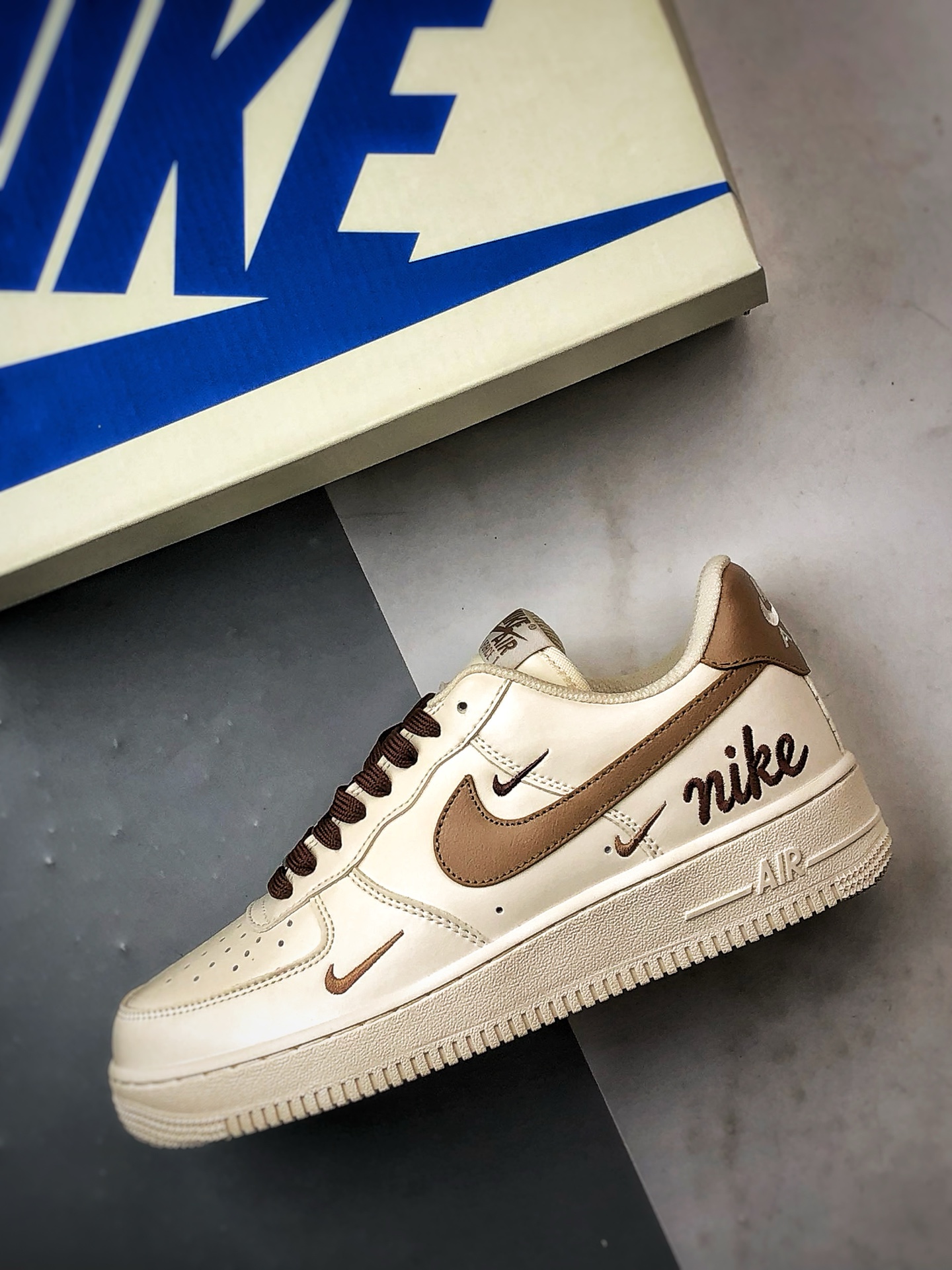 280 Air Force 1 '07 Low 米棕三小钩 NH0601-584-Chinese UA Cheap High Quatity Brand Clothes Bags handbags Sneakers wholesale wholesaler seller from China Factory suppliers Fashion Clothing Shoes best Quality Beautiful Price 280 Air Force 1 '07 Low 米棕三小钩 NH0601-584
