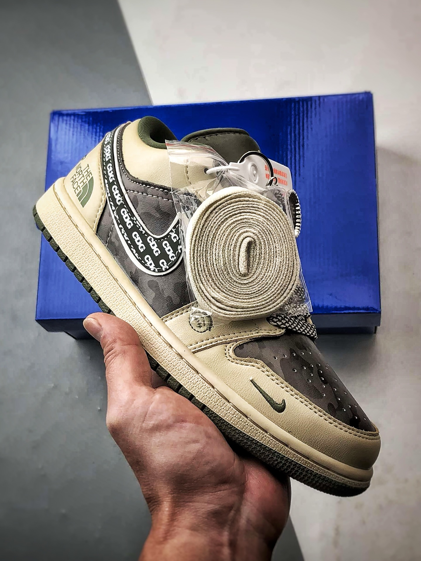 Air Jordan 1 Low ”高端定制” 北面棕绿迷彩 QG1988-017 Air Jordan 1 Low ”高端定制” 北面棕绿迷彩 QG1988-017