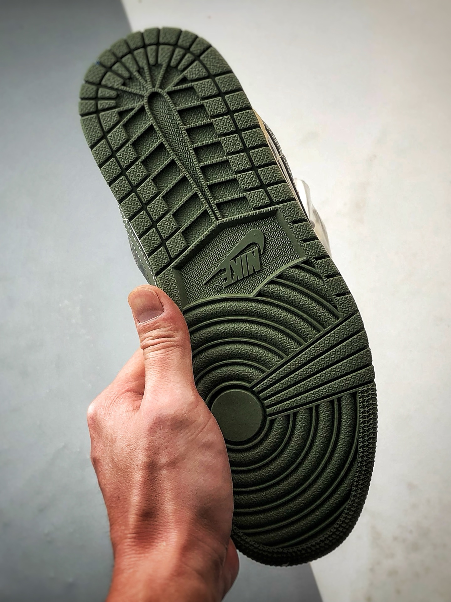 Air Jordan 1 Low ”高端定制” 北面棕绿迷彩 QG1988-017 Air Jordan 1 Low ”高端定制” 北面棕绿迷彩 QG1988-017