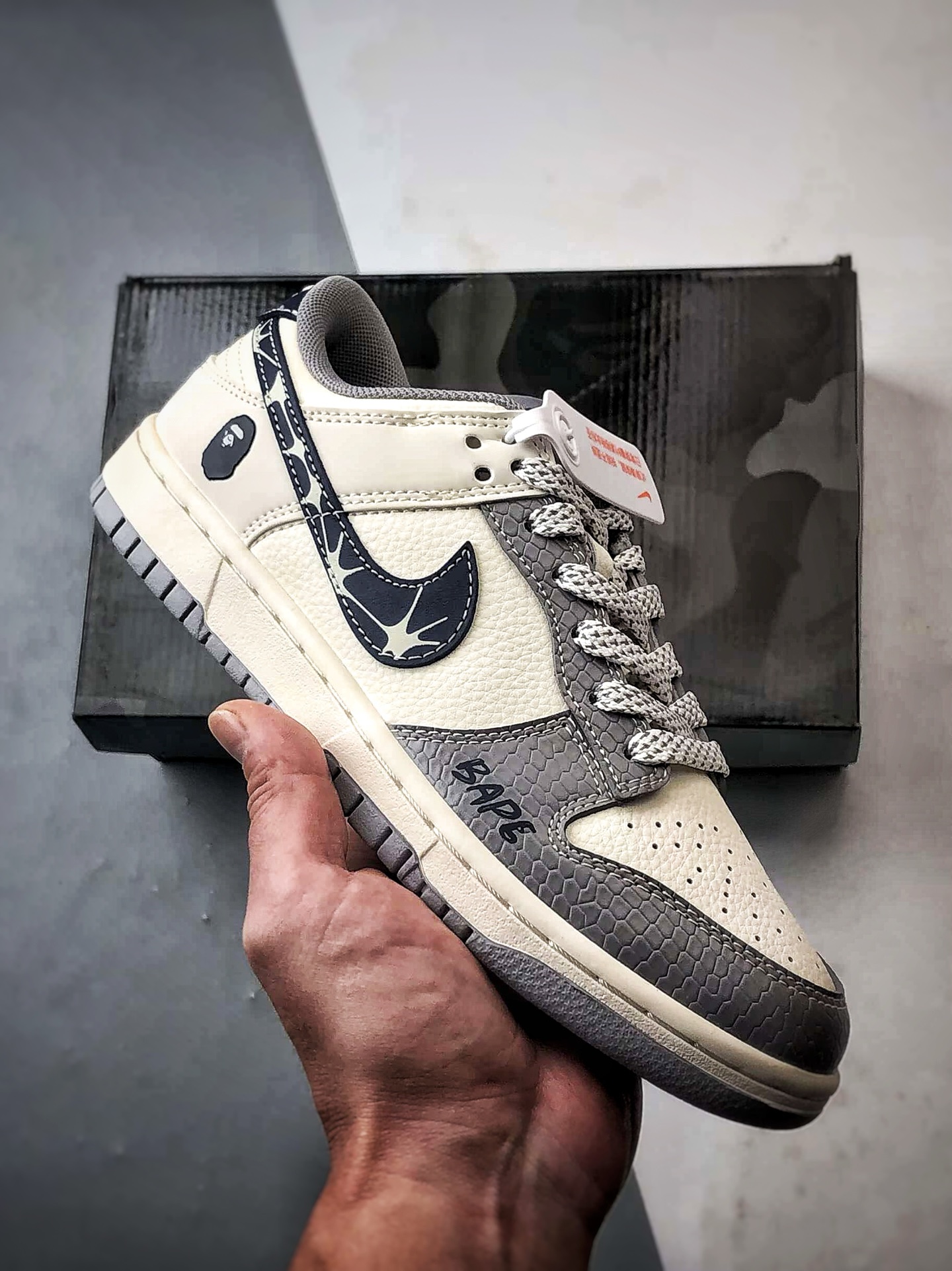 NK Dunk Low Retro ”DIY高端定制” Bape蛇鳞纹米灰蓝 低帮休闲运动板鞋 JP1648-036 NK Dunk Low Retro ”DIY高端定制” Bape蛇鳞纹米灰蓝 低帮休闲运动板鞋 JP1648-036