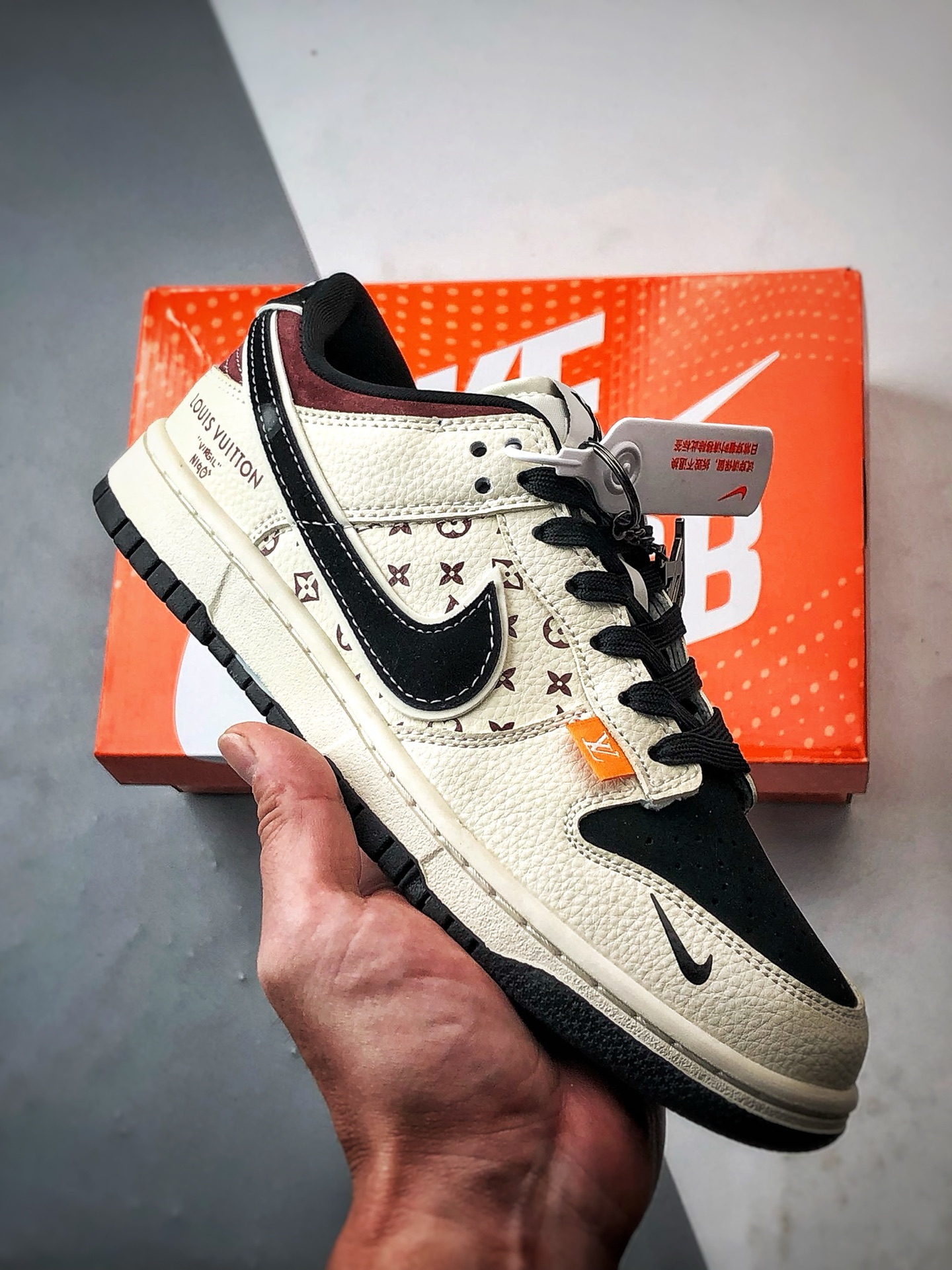 290 NK Dunk Low Retro ”DIY高端定制” LV印花米黑紫 低帮休闲运动板鞋 MN1688-105-Chinese UA Cheap High Quatity Brand Clothes Bags handbags Sneakers wholesale wholesaler seller from China Factory suppliers Fashion Clothing Shoes best Quality Beautiful Price 290 NK Dunk Low Retro ”DIY高端定制” LV印花米黑紫 低帮休闲运动板鞋 MN1688-105