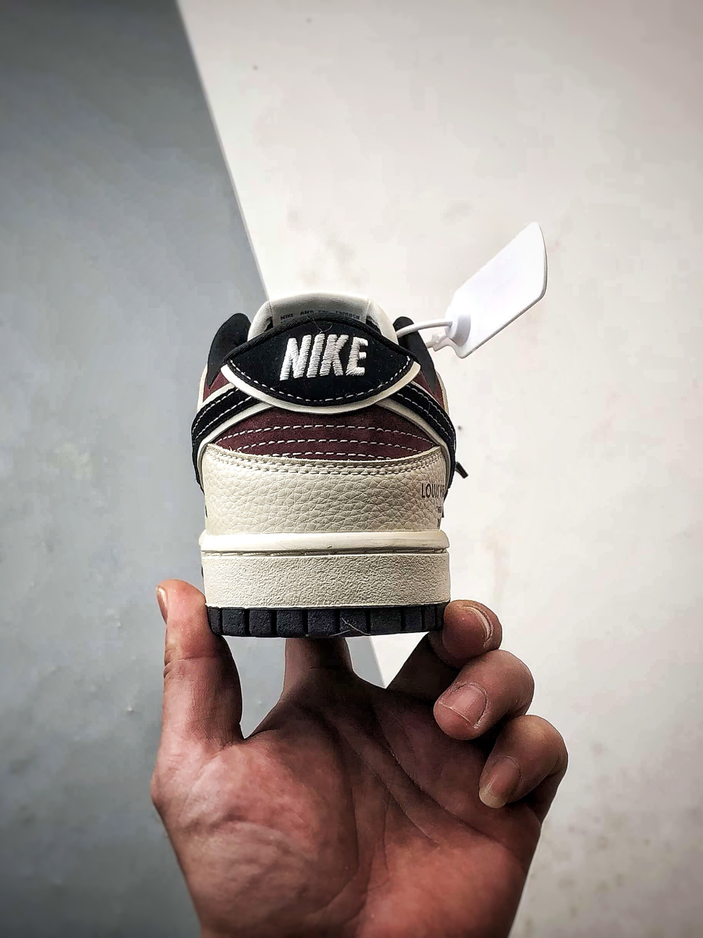 290 NK Dunk Low Retro ”DIY高端定制” LV印花米黑紫 低帮休闲运动板鞋 MN1688-105-Chinese UA Cheap High Quatity Brand Clothes Bags handbags Sneakers wholesale wholesaler seller from China Factory suppliers Fashion Clothing Shoes best Quality Beautiful Price 290 NK Dunk Low Retro ”DIY高端定制” LV印花米黑紫 低帮休闲运动板鞋 MN1688-105